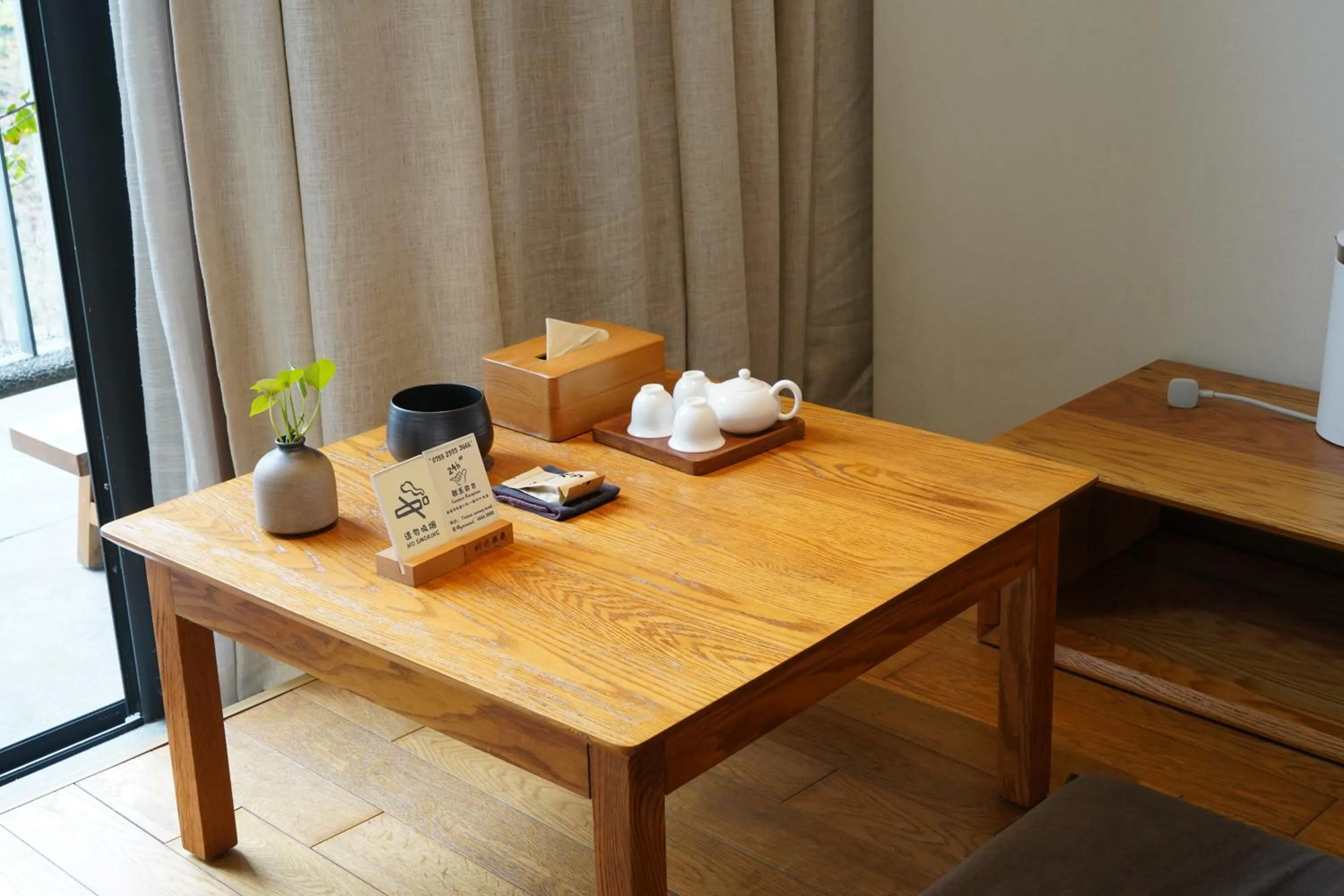 Coffee/tea facilities in Taihua Wutong Hotel