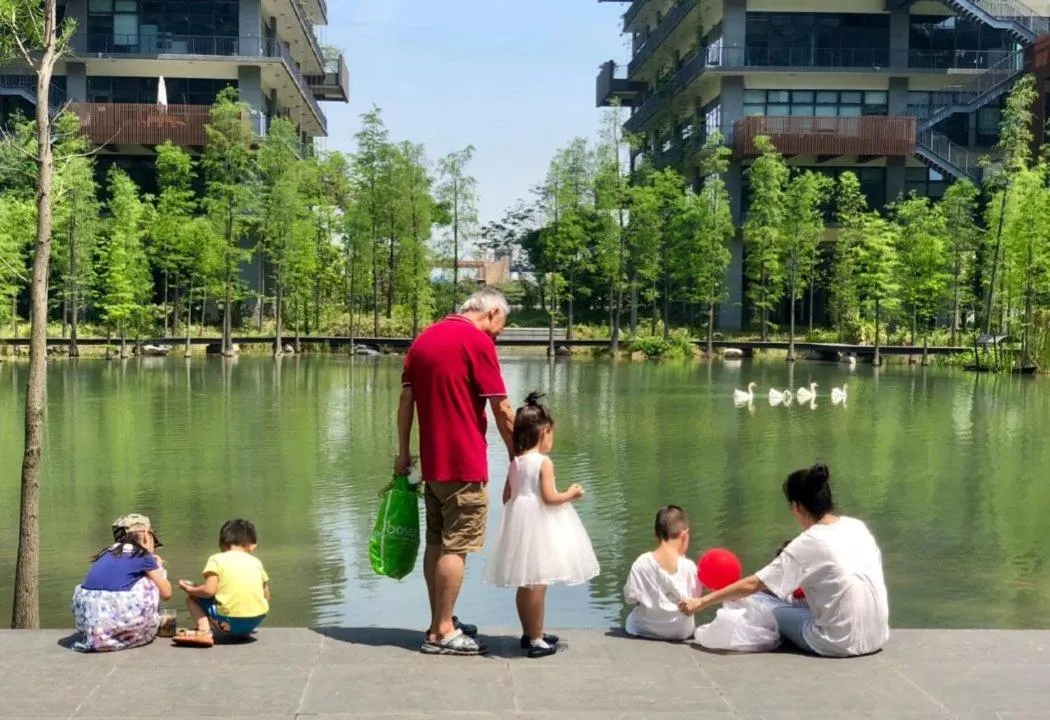 Property building in Taihua Wutong Hotel