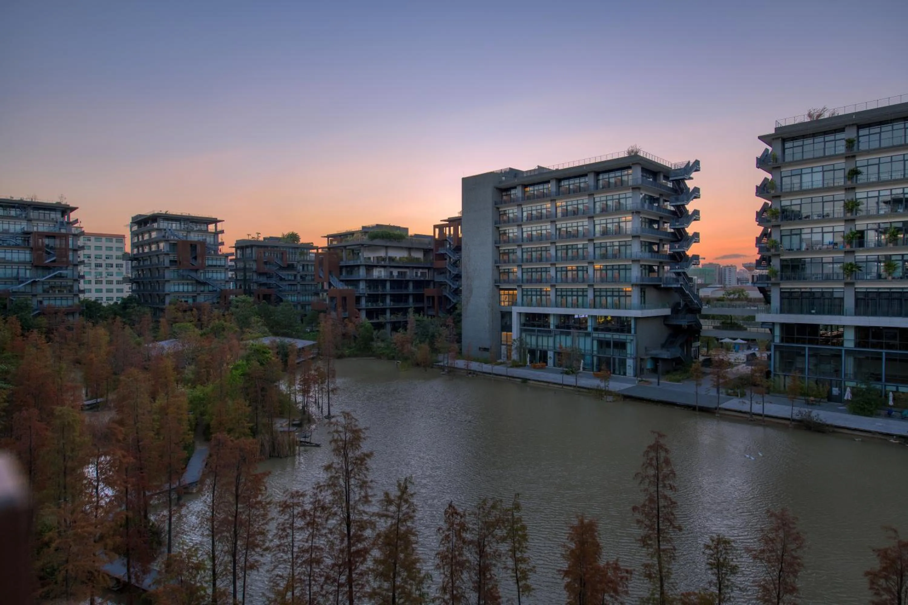 Property building in Taihua Wutong Hotel