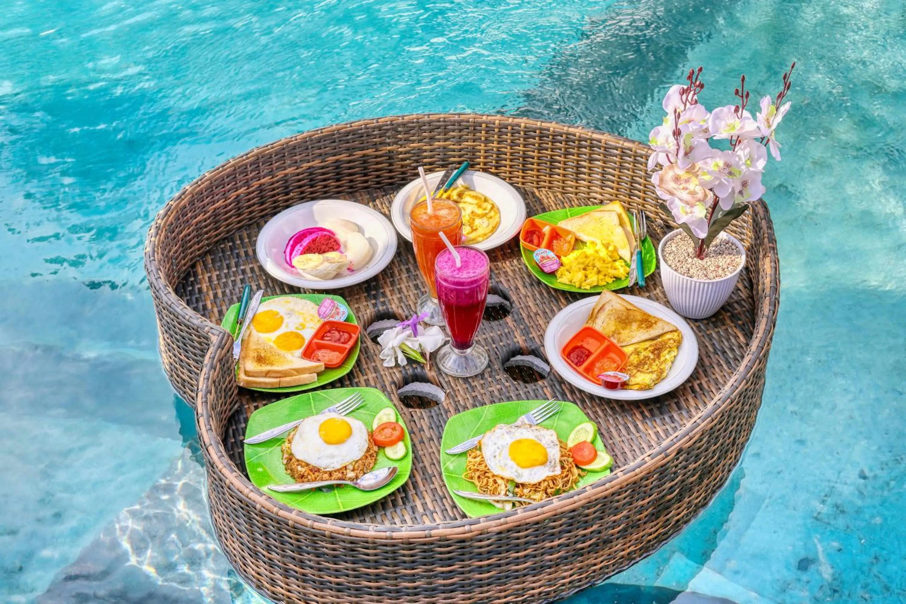 Swimming pool in Gati Cottage