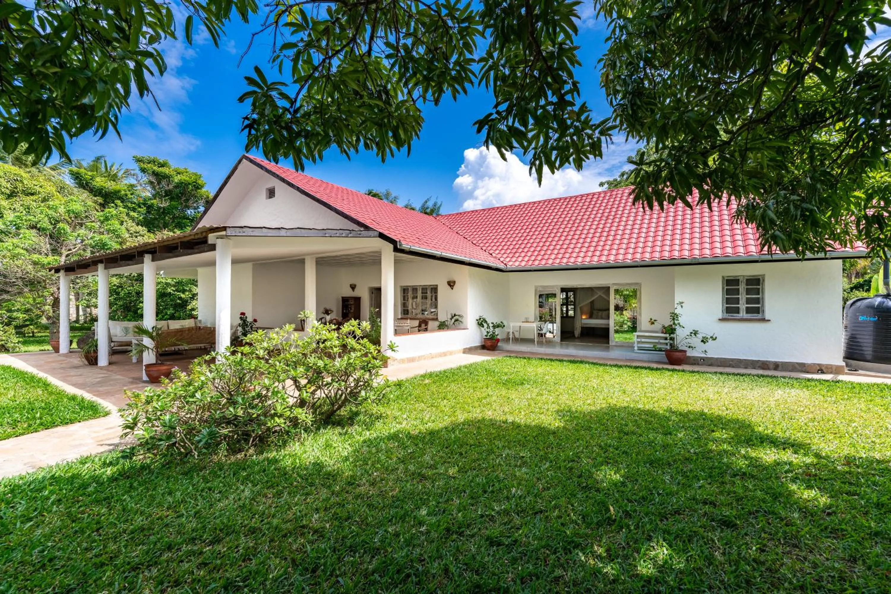 Property building in Hibiscus