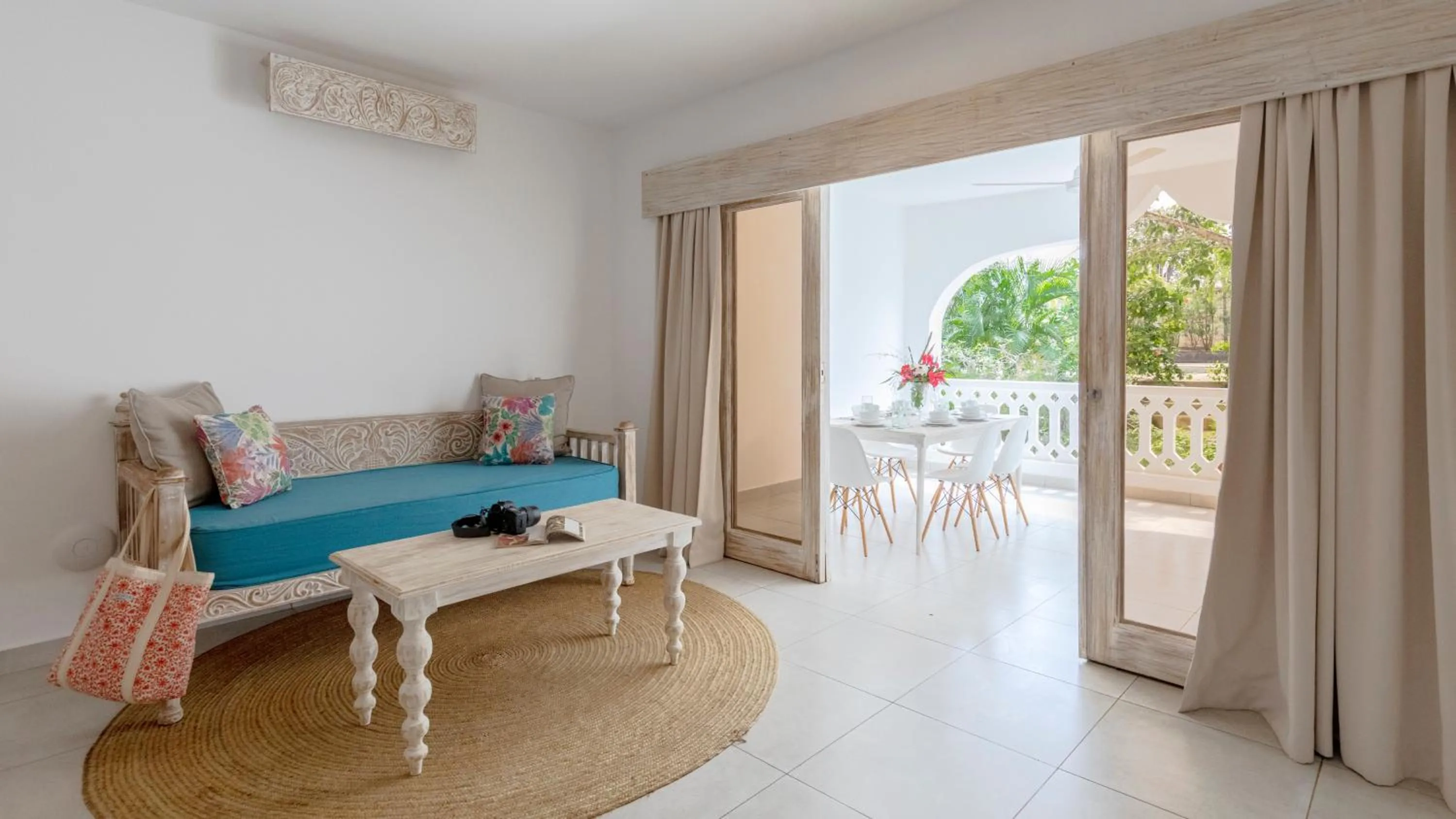Balcony/Terrace, Bed in Hibiscus