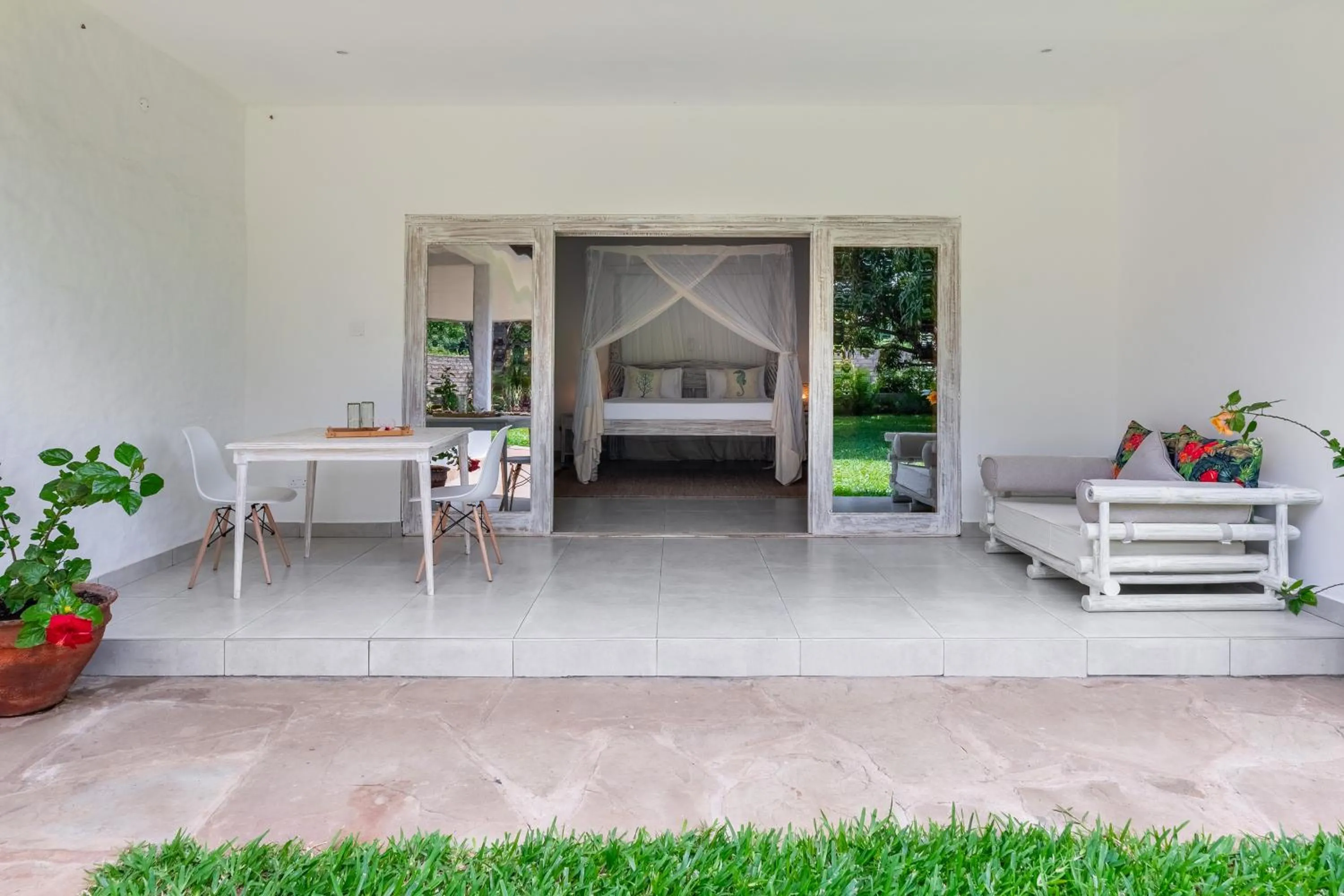 Patio in Hibiscus