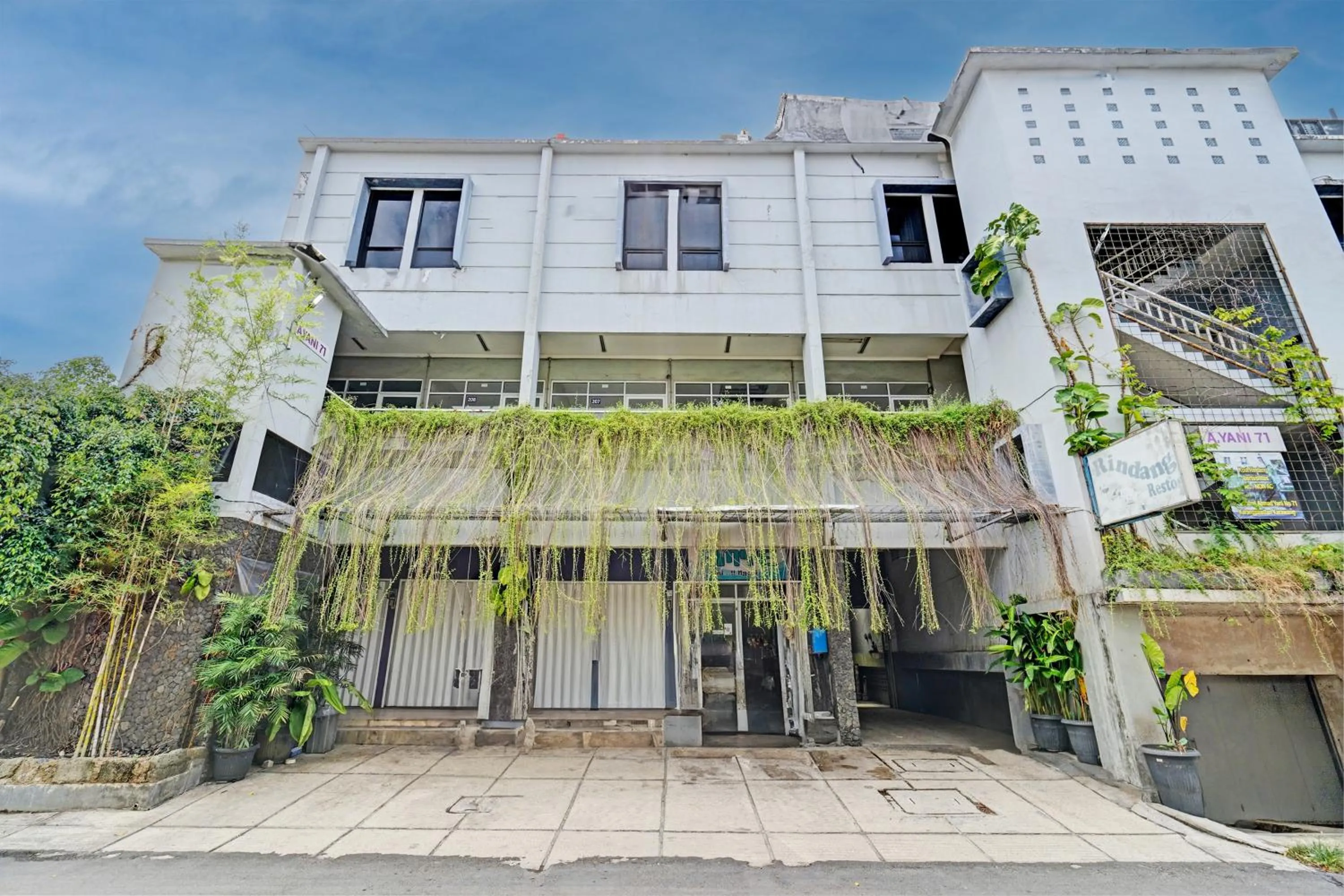 Facade/entrance in OYO 93328 Graha Citra Syariah