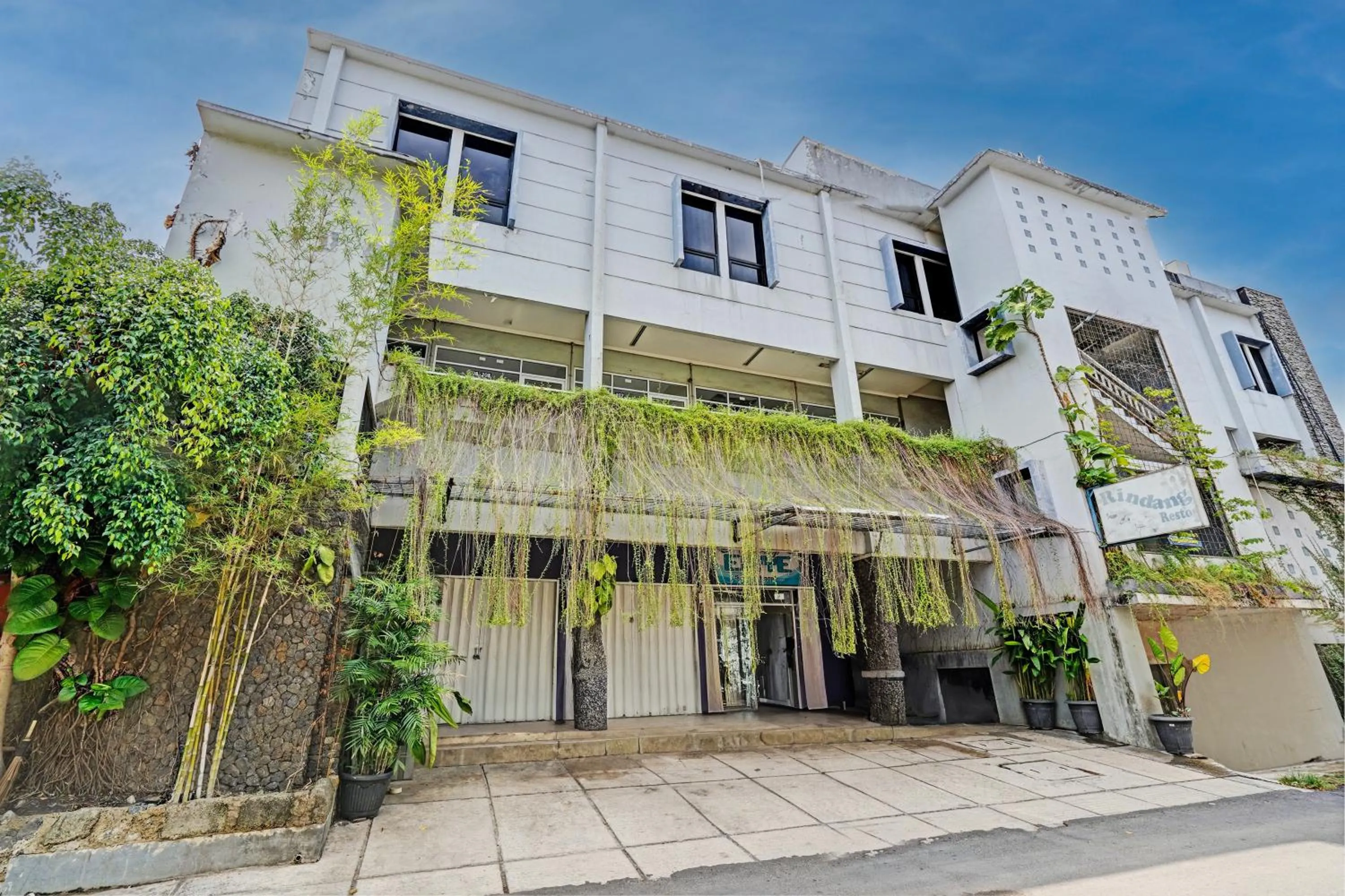 Facade/entrance in OYO 93328 Graha Citra Syariah