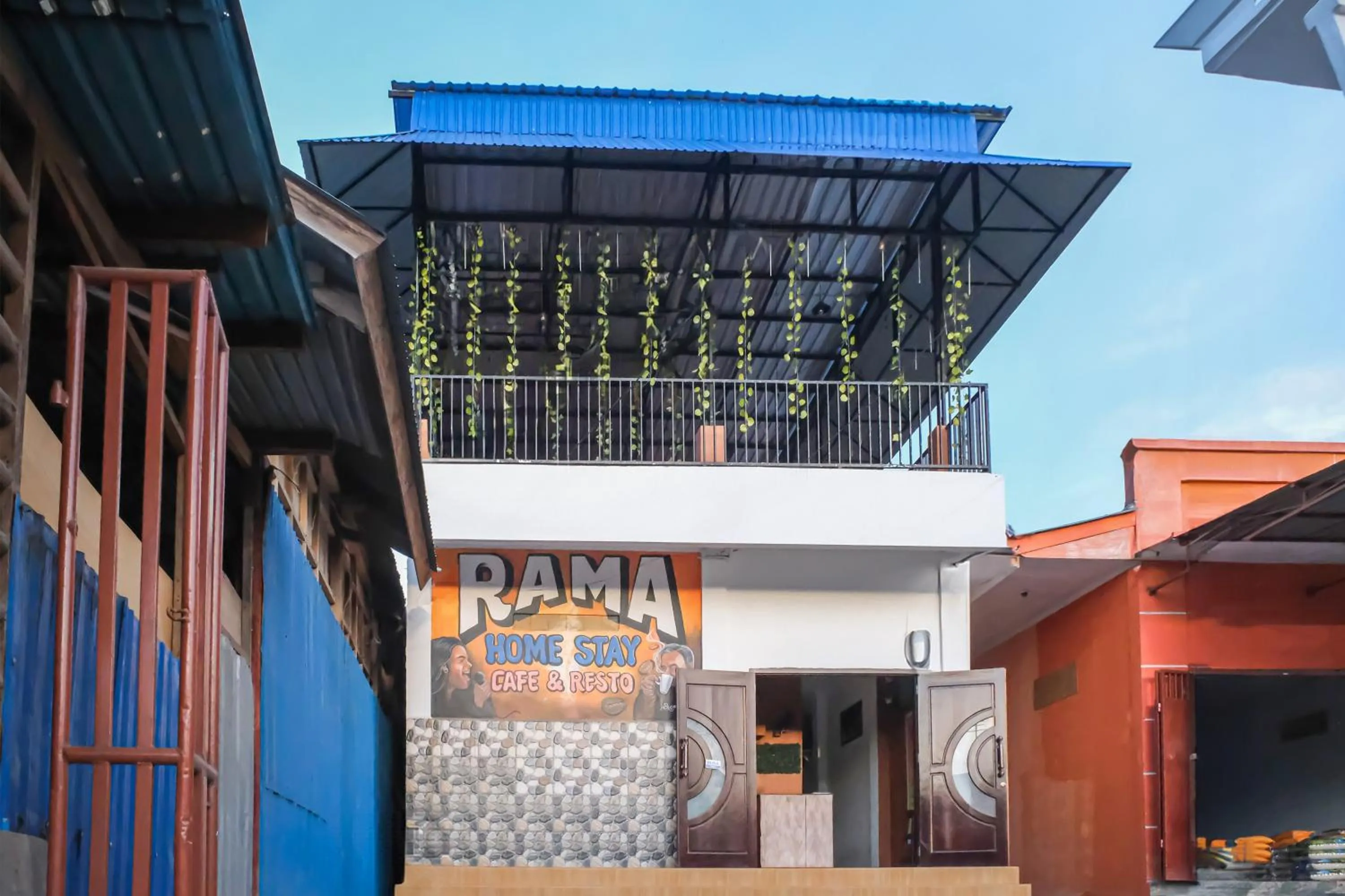 Facade/entrance in OYO 93333 Rama Home Stay