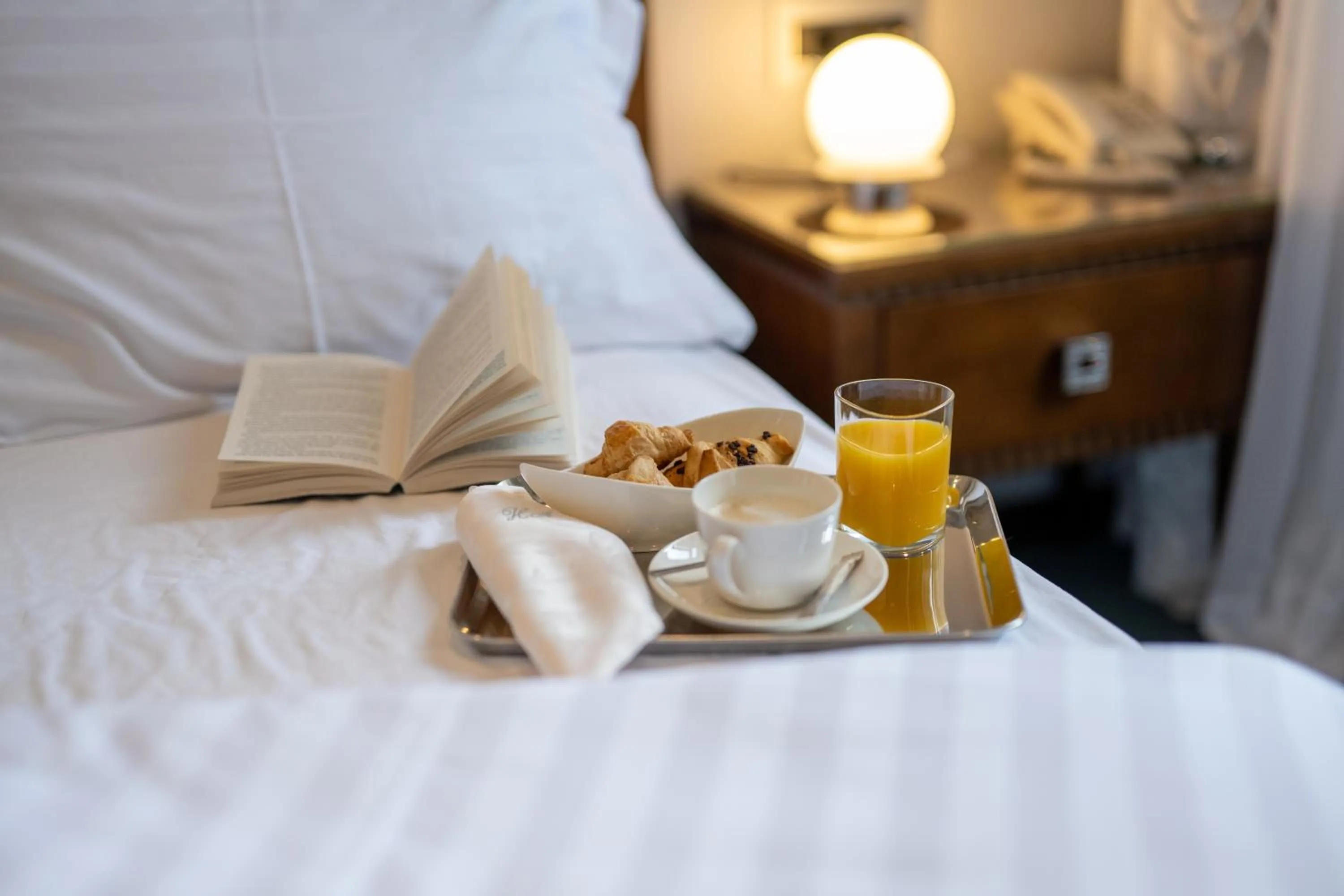 Bed in Heritage Hotel Antique Split