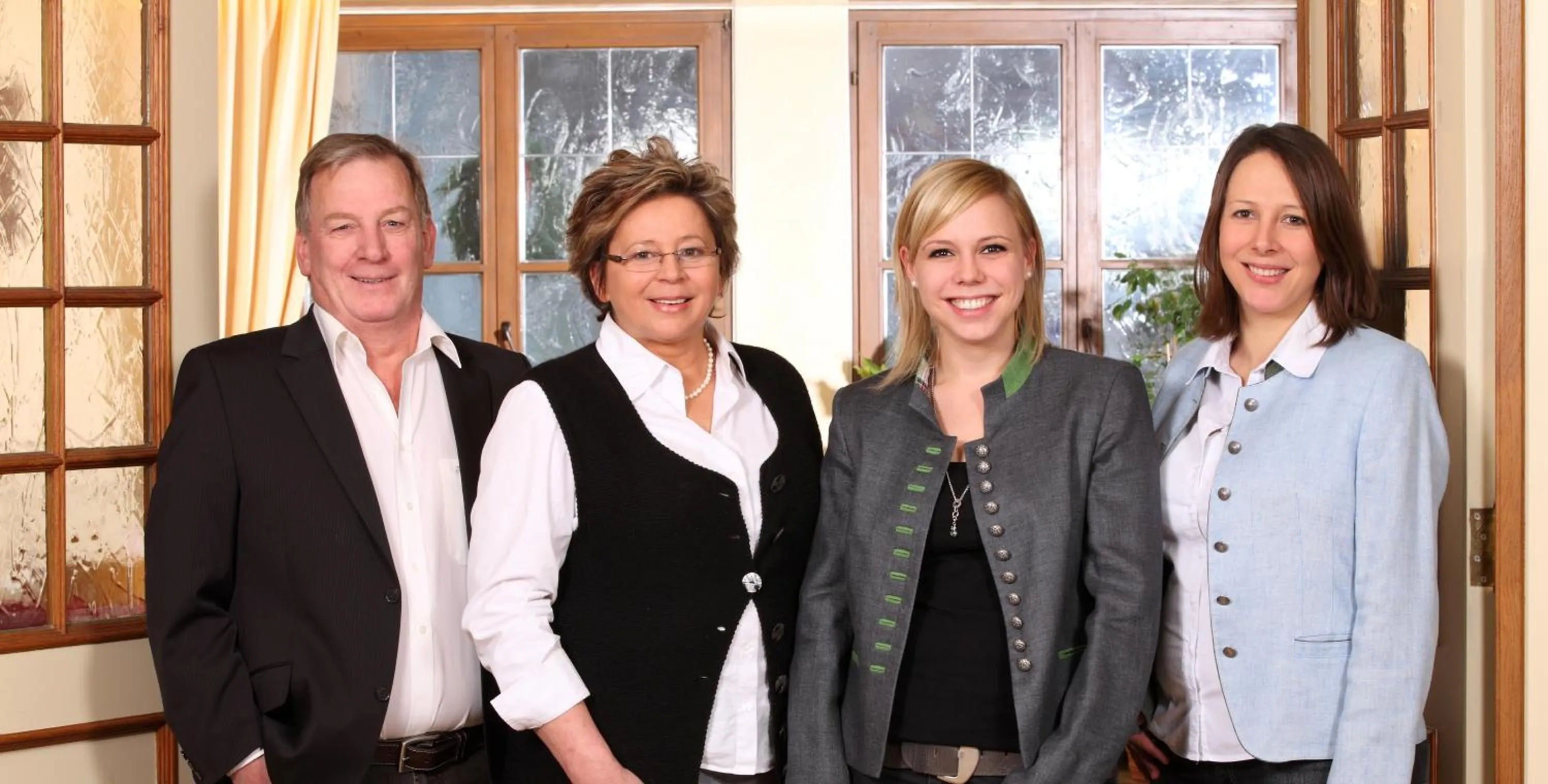 group of guests in Gasthaus Schwan