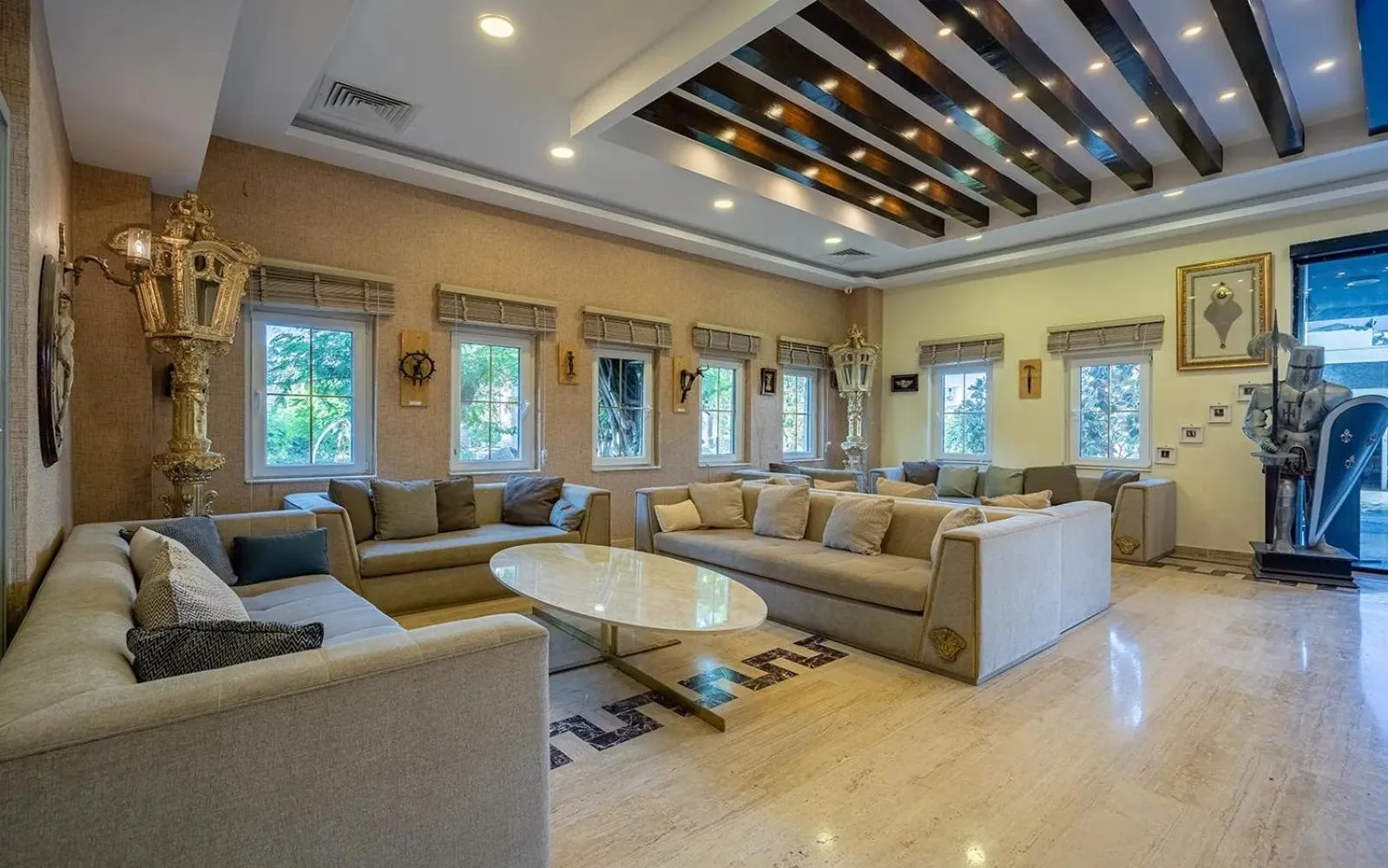 Seating area in Golden Beach Resort & Spa