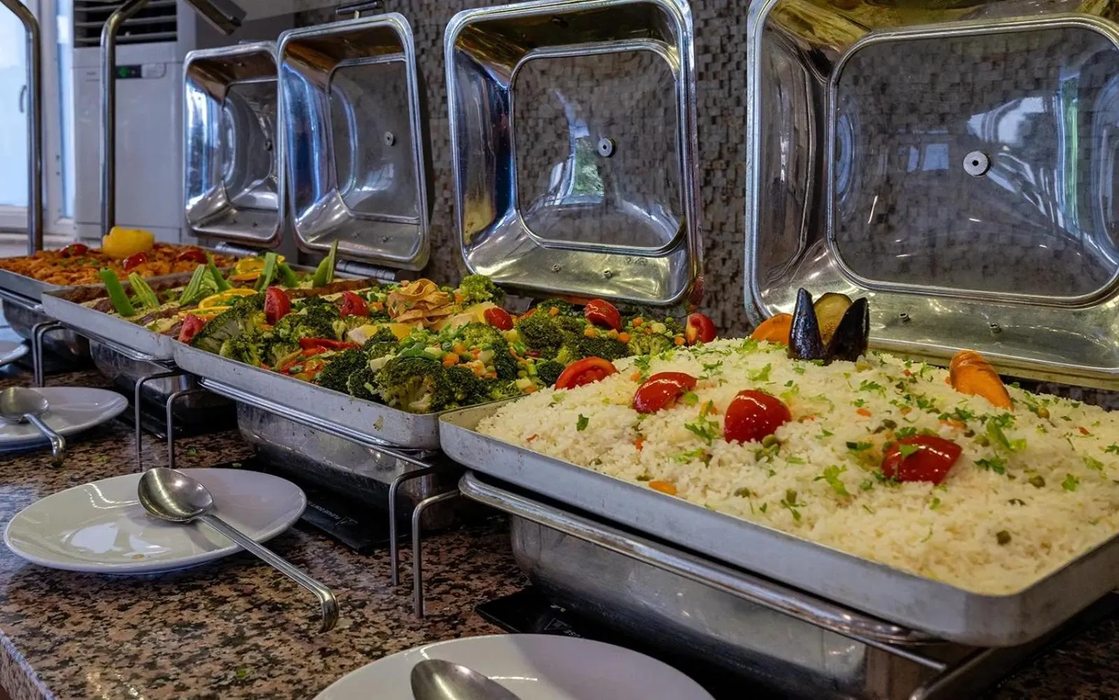 Food in Golden Beach Resort & Spa