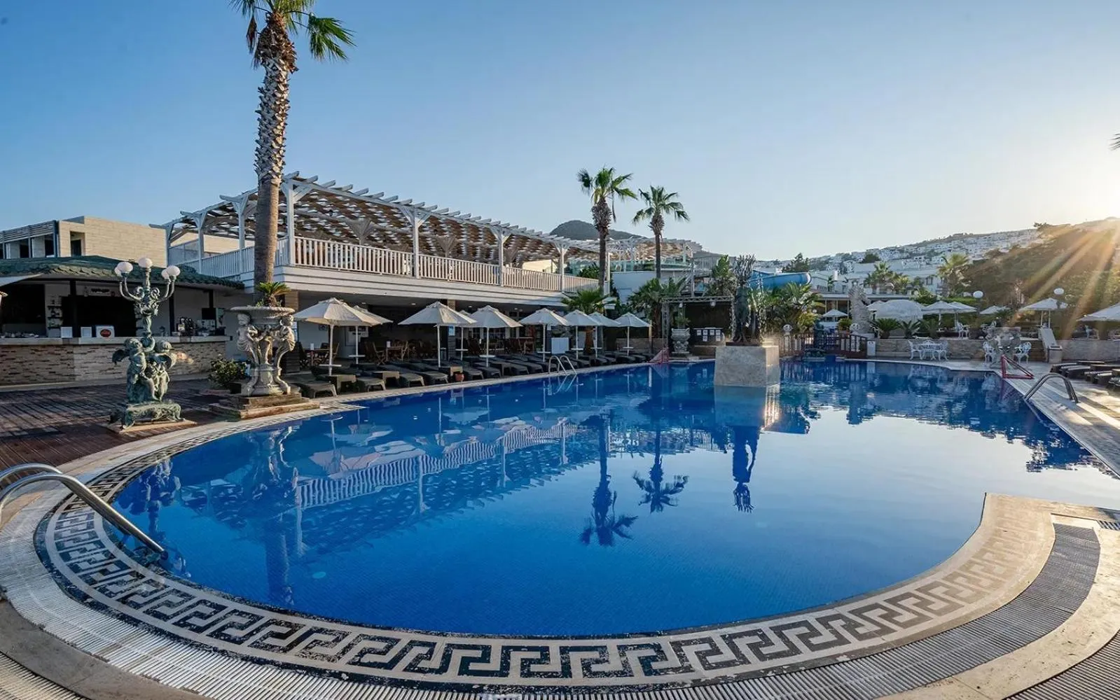 Pool view in Golden Beach Resort & Spa