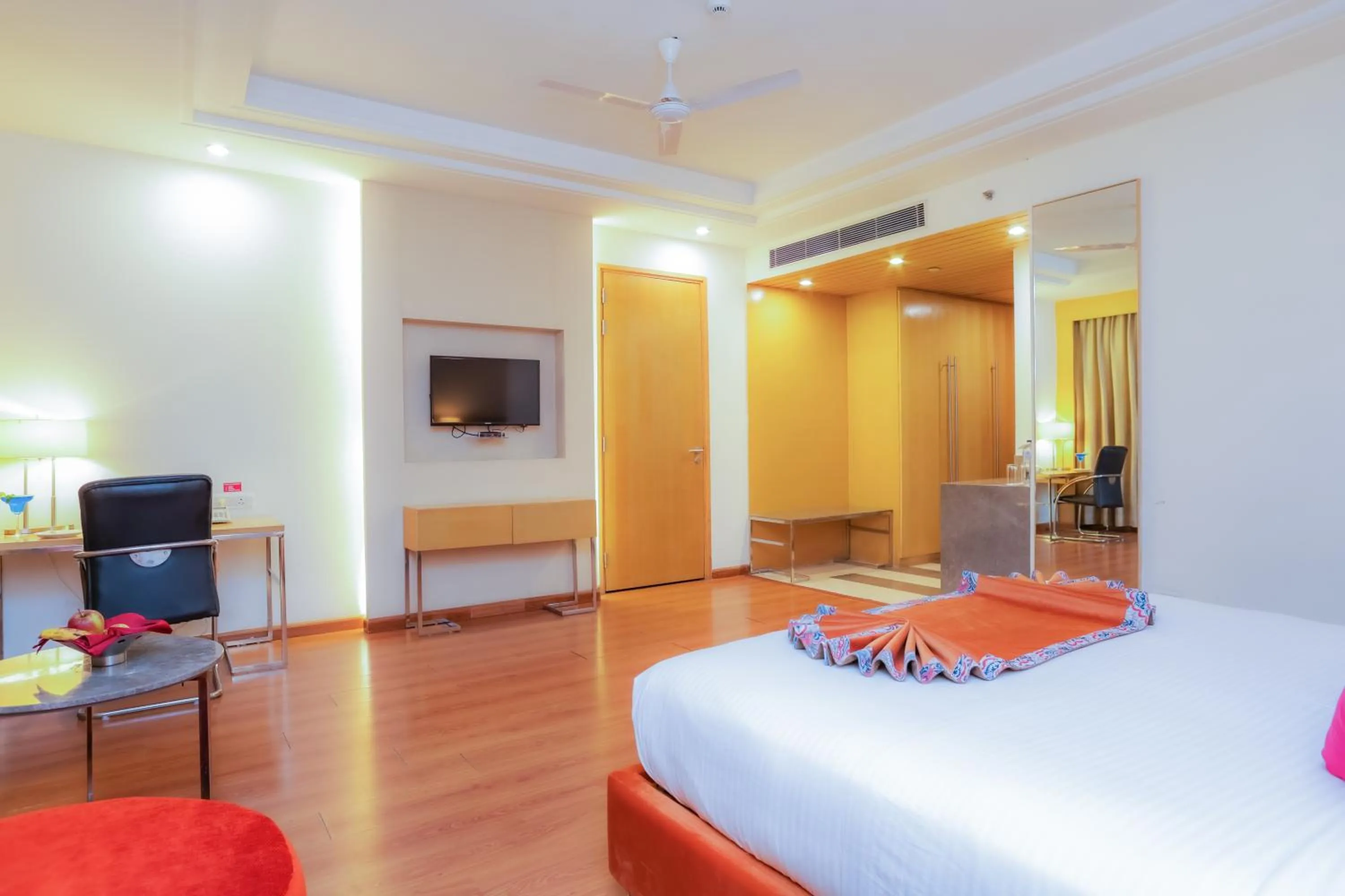 Photo of the whole room, Bed in The Conway