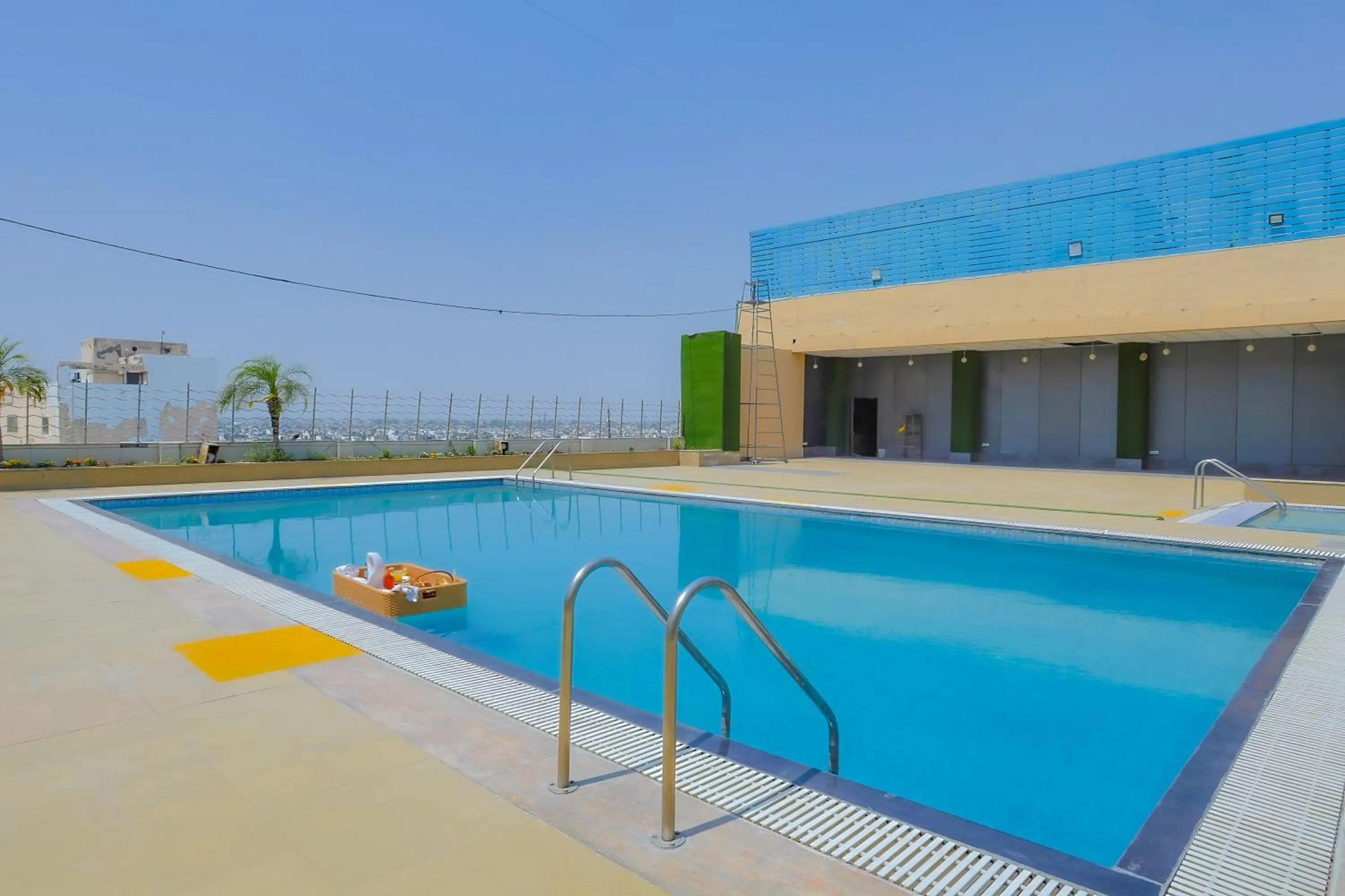 Swimming pool in The Conway