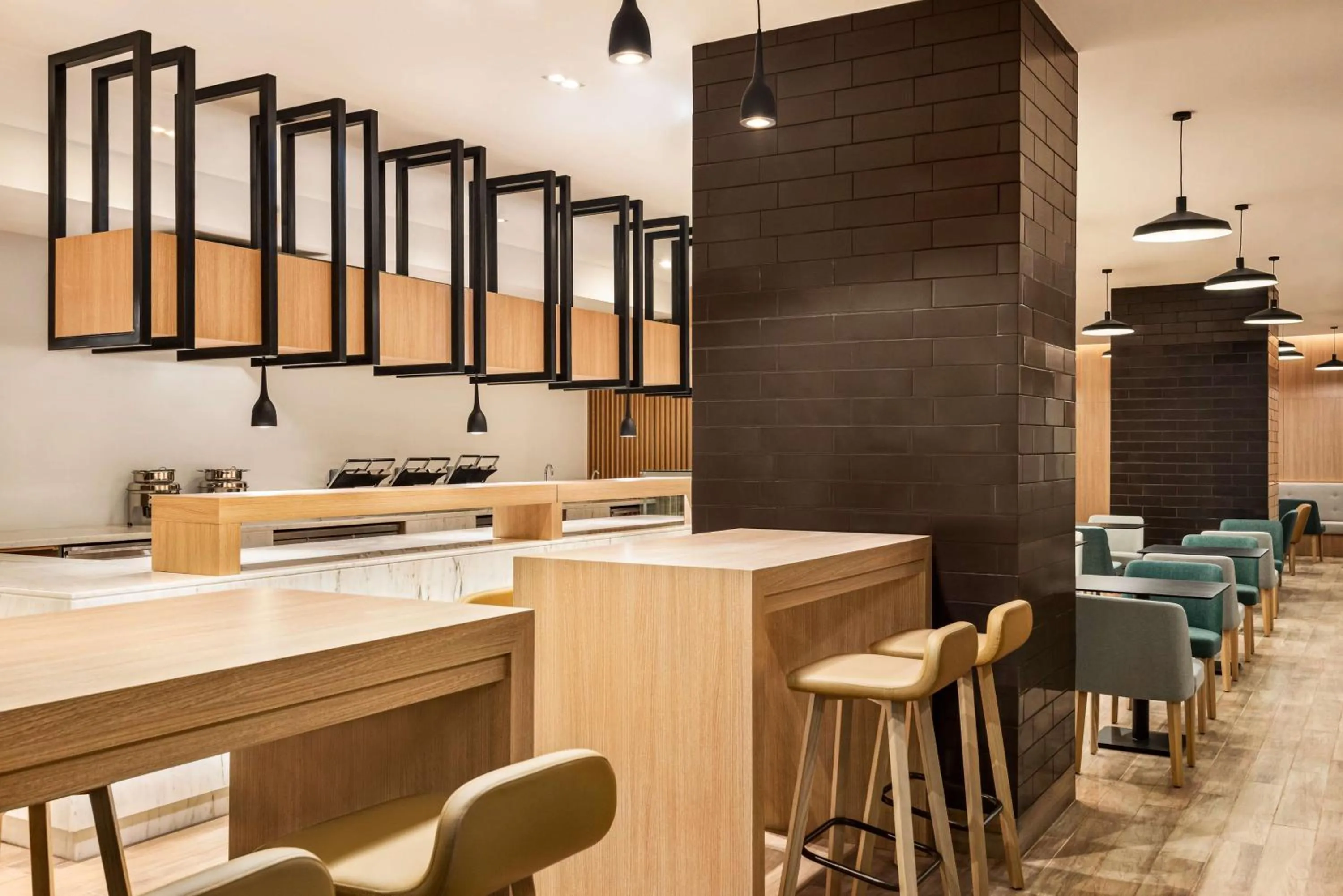 Restaurant/places to eat in Radisson Hotel & Residence Riyadh Olaya