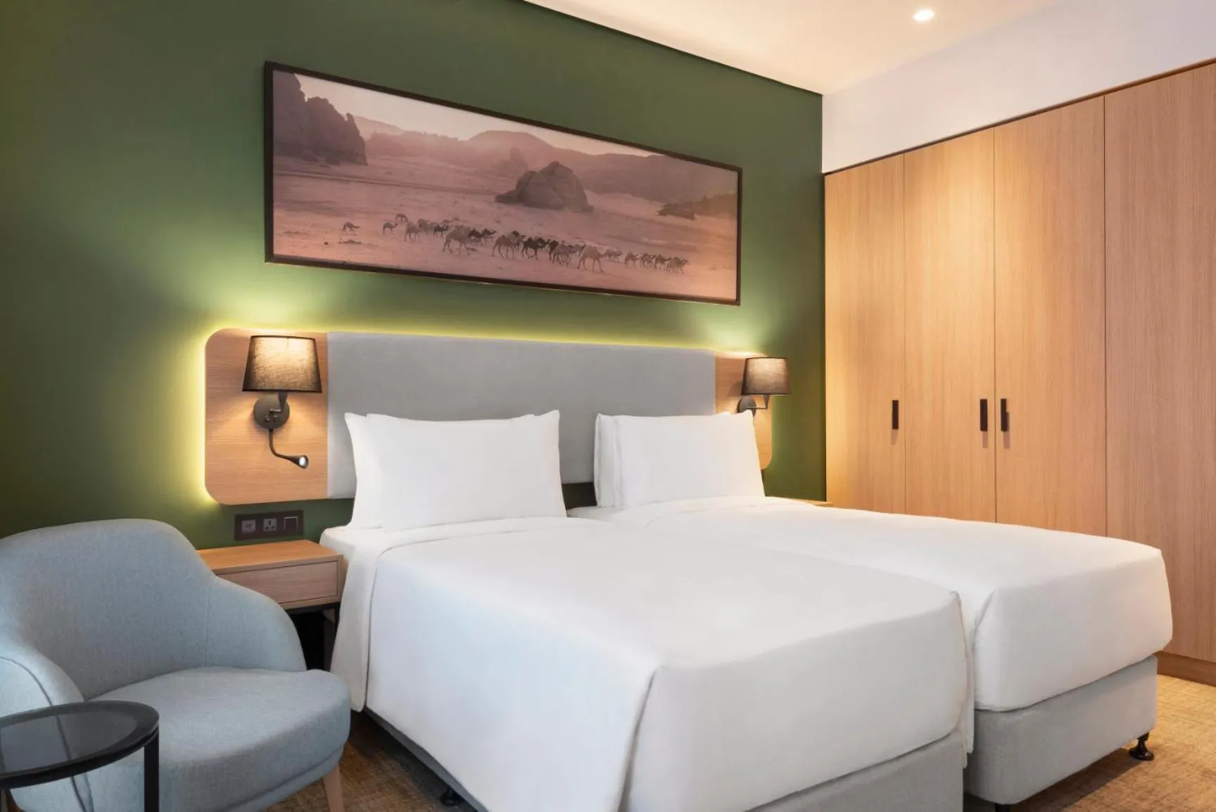 Bedroom, Bed in Radisson Hotel & Residence Riyadh Olaya