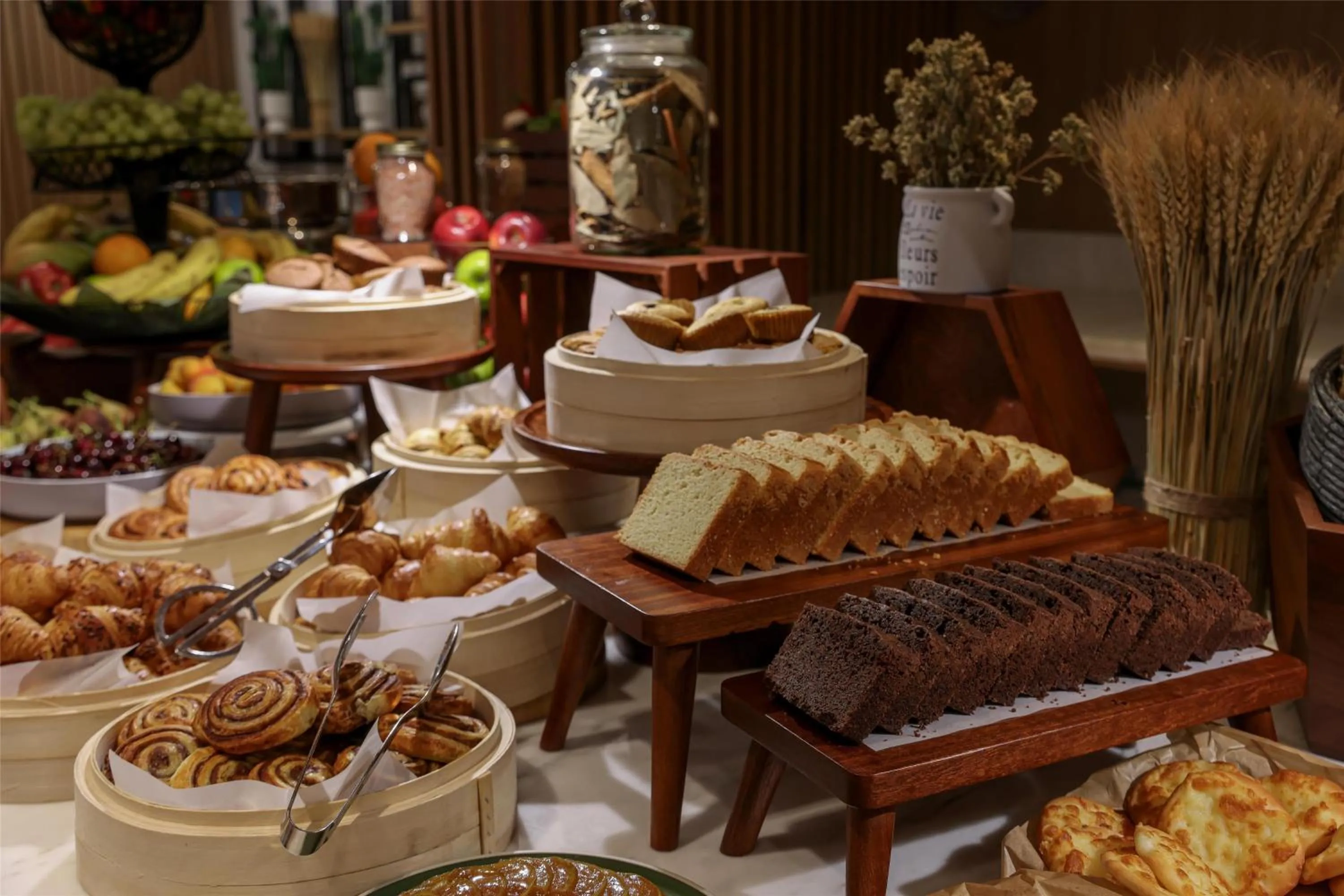 Restaurant/places to eat in Radisson Hotel & Residence Riyadh Olaya