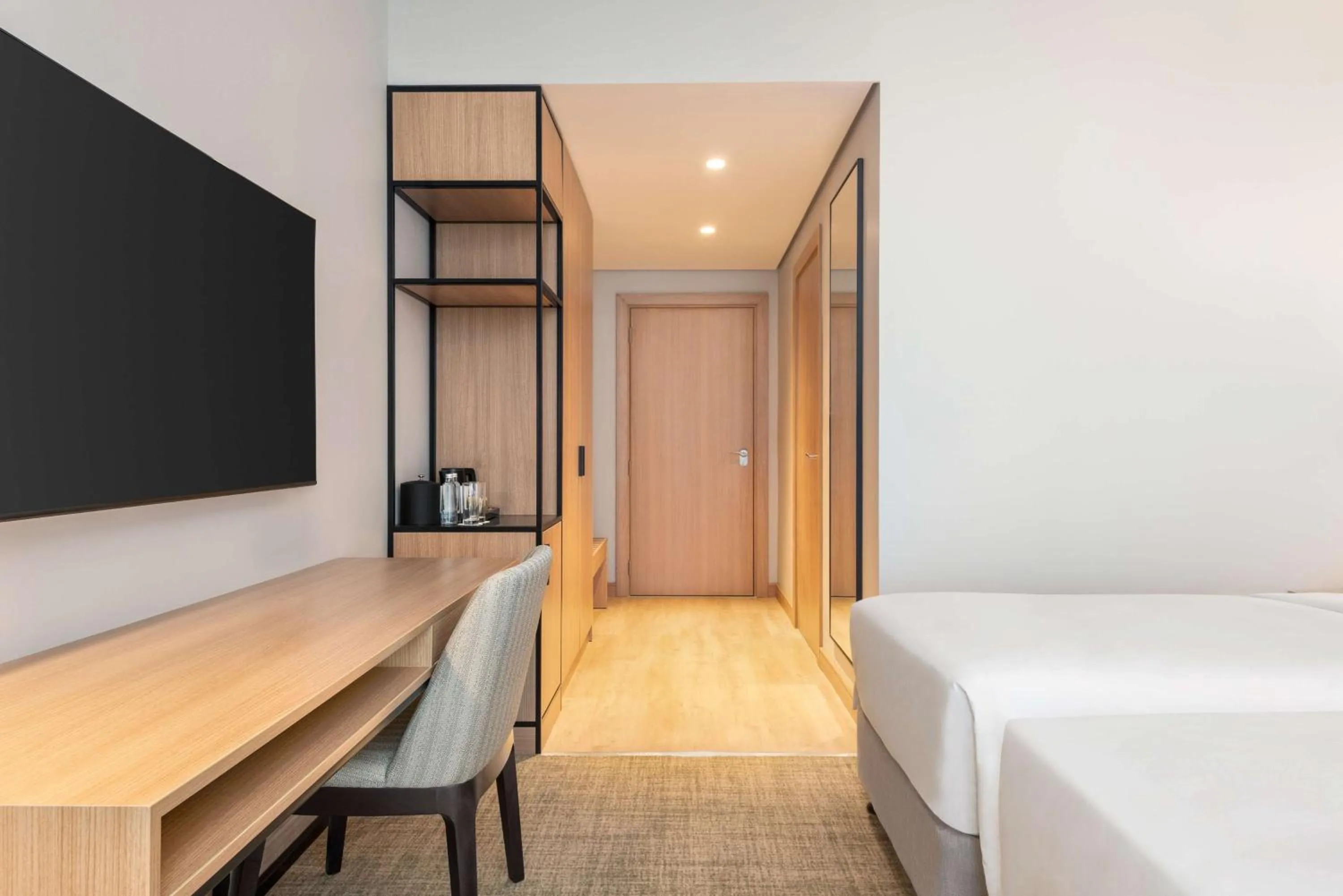 Bedroom, Bed in Radisson Hotel & Residence Riyadh Olaya