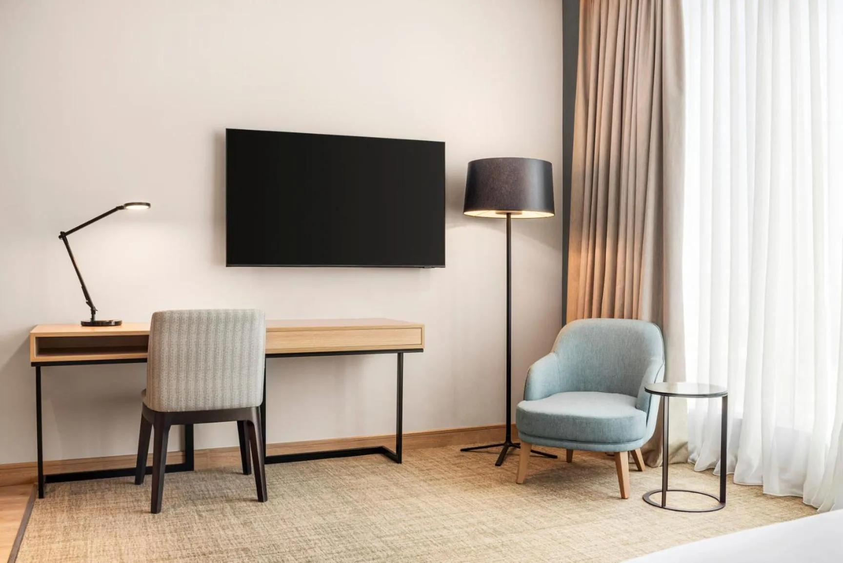 TV and multimedia in Radisson Hotel & Residence Riyadh Olaya