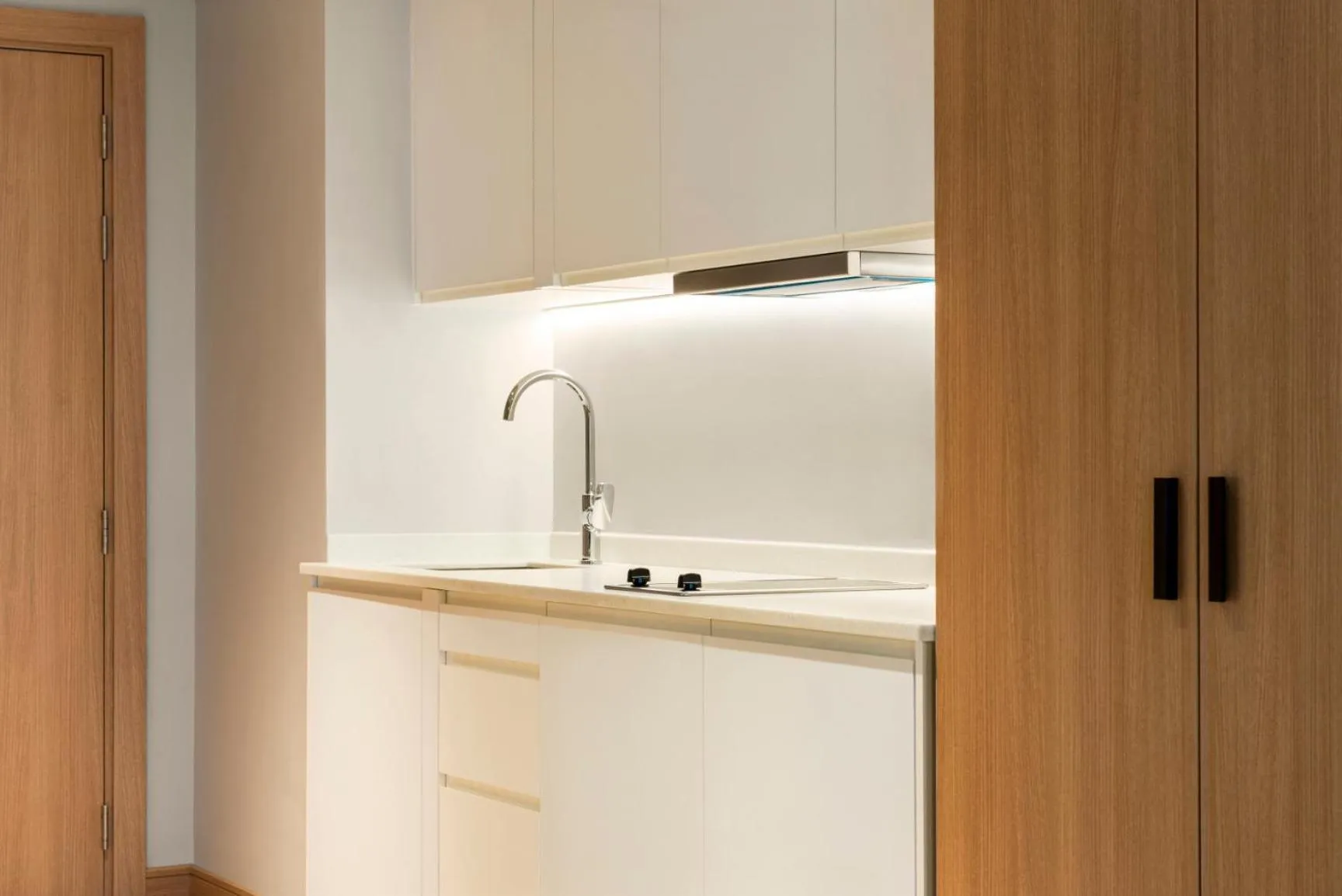 Kitchen or kitchenette in Radisson Hotel & Residence Riyadh Olaya