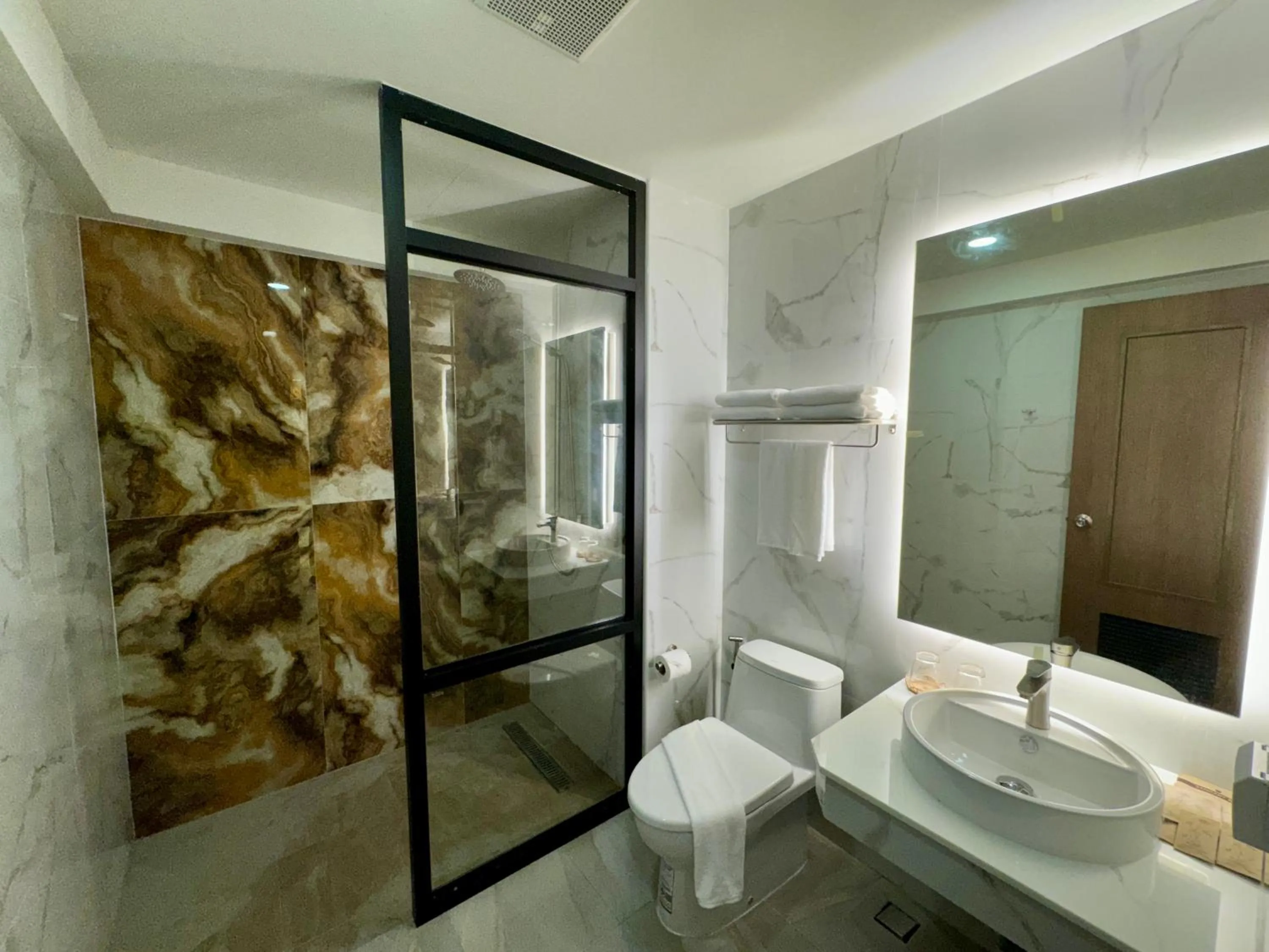 Shower in Keereen Resort - Ao Nang Krabi