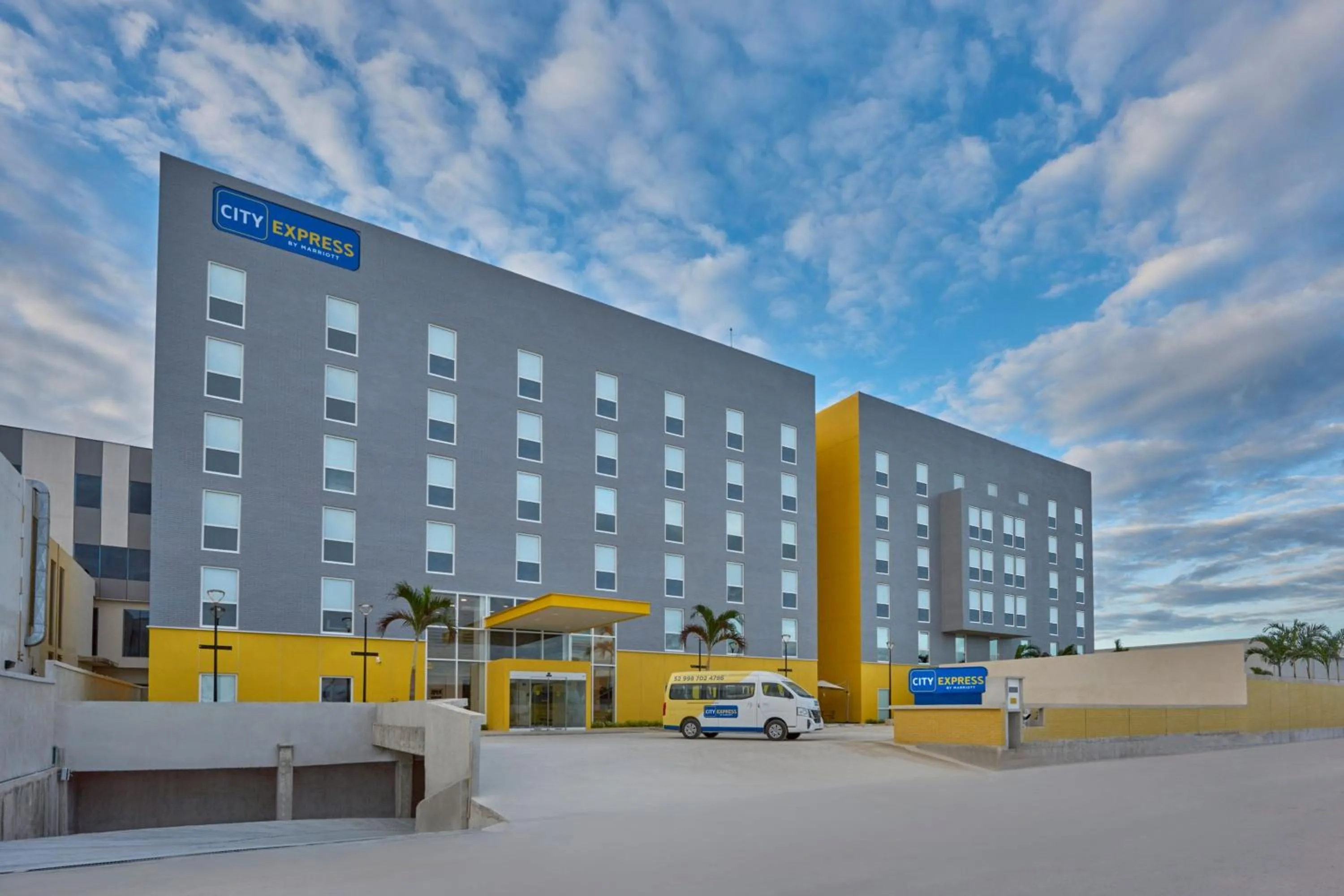 Property building in City Express by Marriott Cancun Aeropuerto