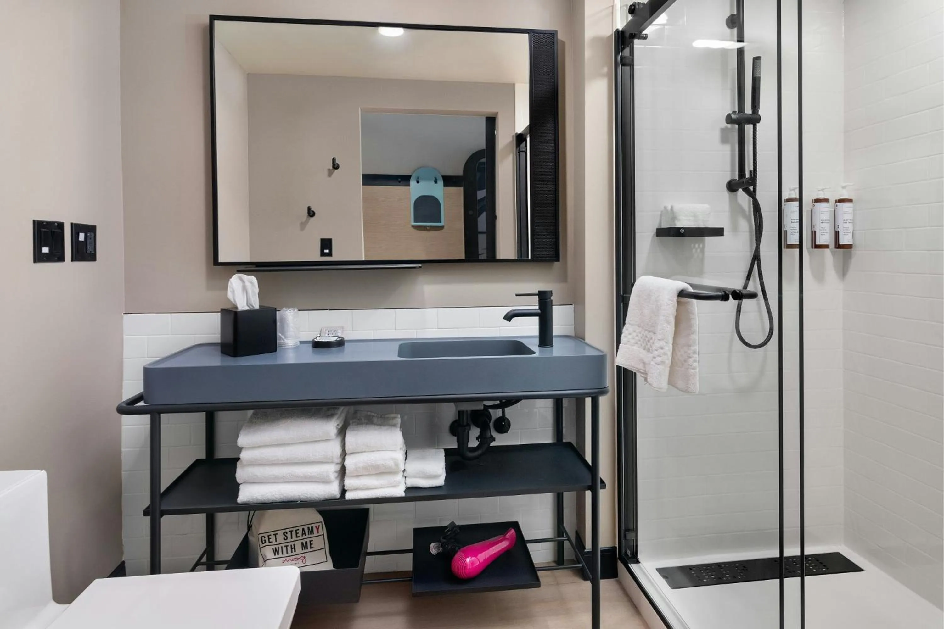 Bathroom in Moxy Miami Wynwood