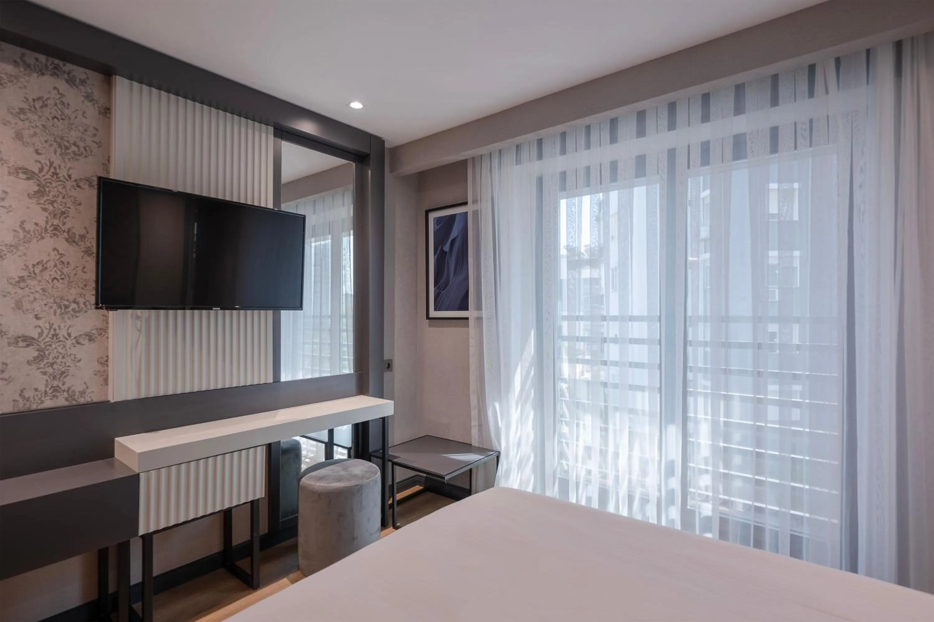 Photo of the whole room, Bed in Four Points Flex by Sheraton Antalya Lara