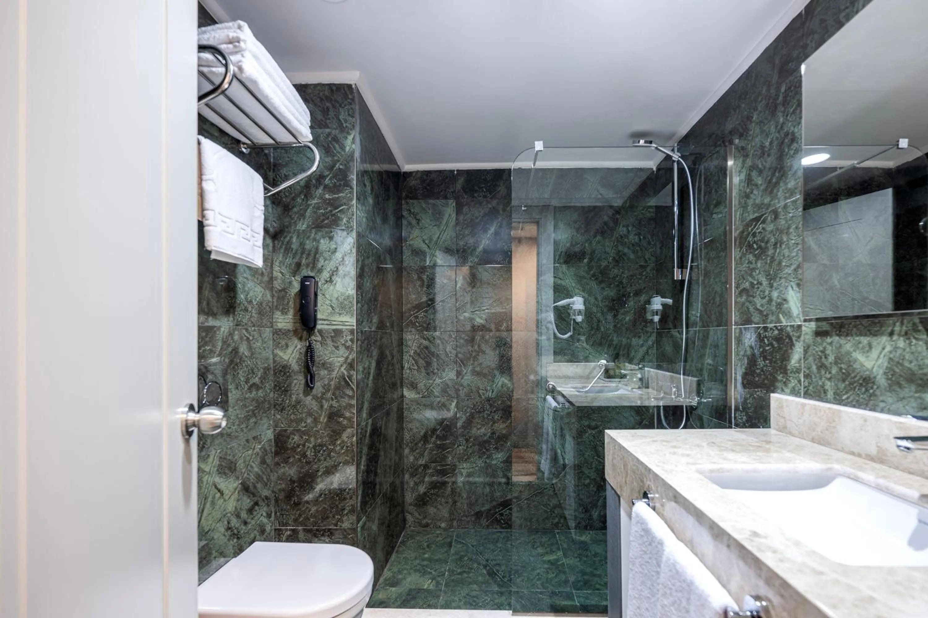 Photo of the whole room in Four Points Flex by Sheraton Antalya Lara