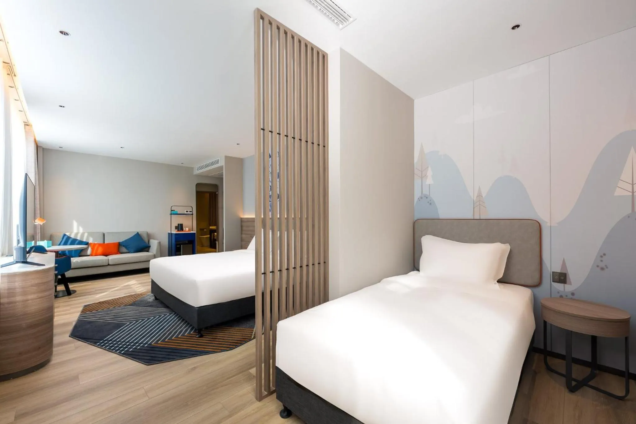 Photo of the whole room, Bed in Holiday Inn Express Yuhuan Wetland Park by IHG