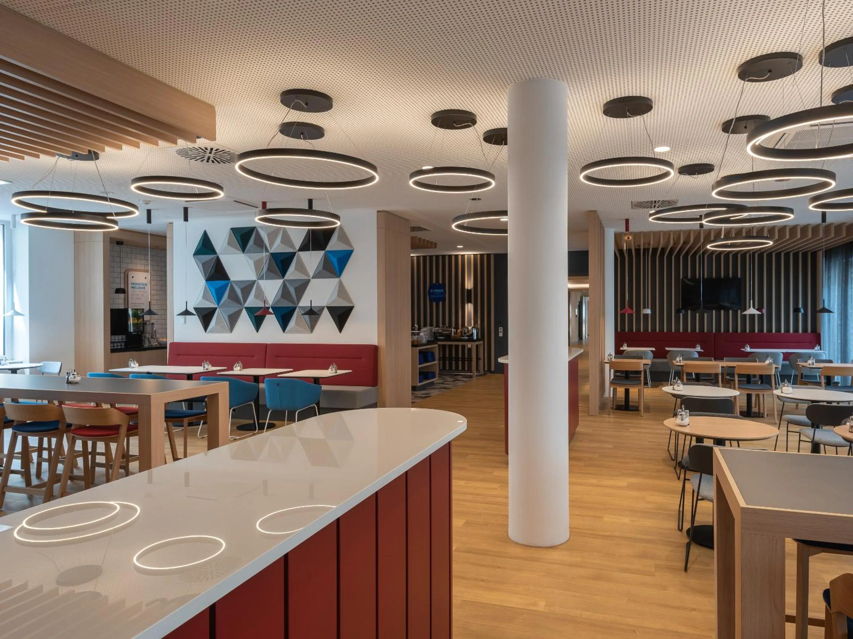 Restaurant/places to eat in Holiday Inn Express Heilbronn by IHG