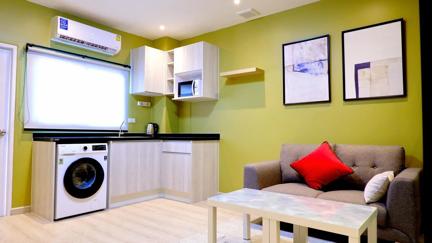 Kitchen or kitchenette in BEB Silom Condolette