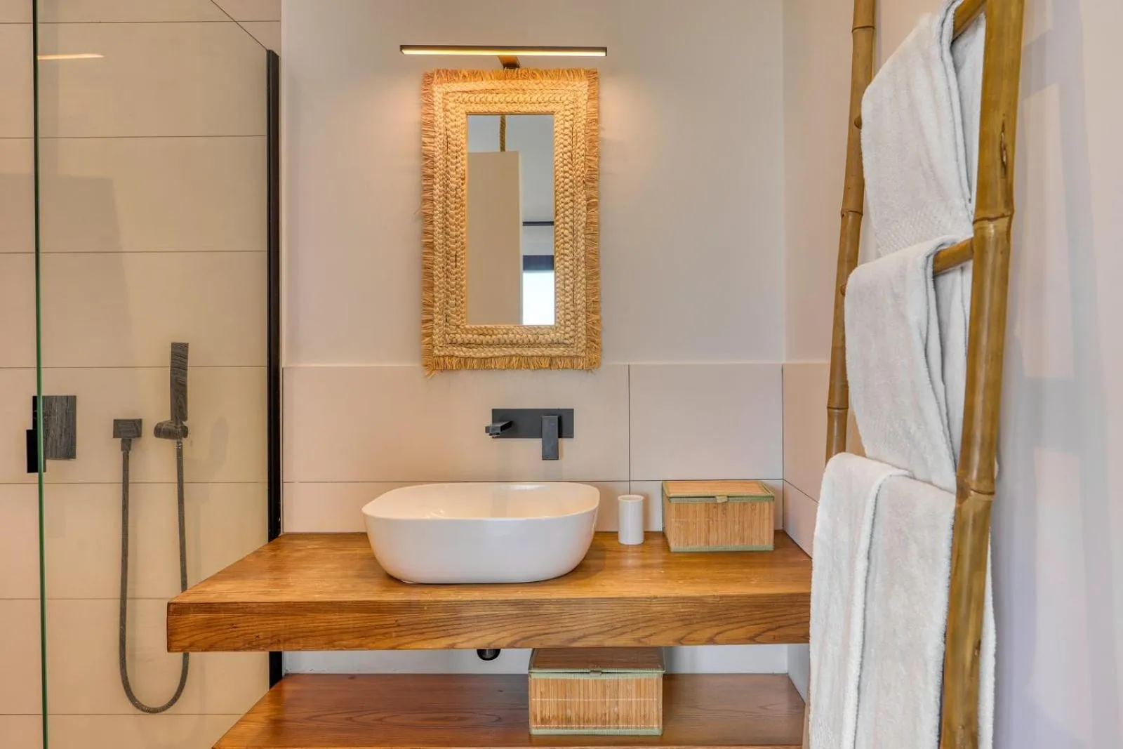 Bathroom in Le Moma by the ocean