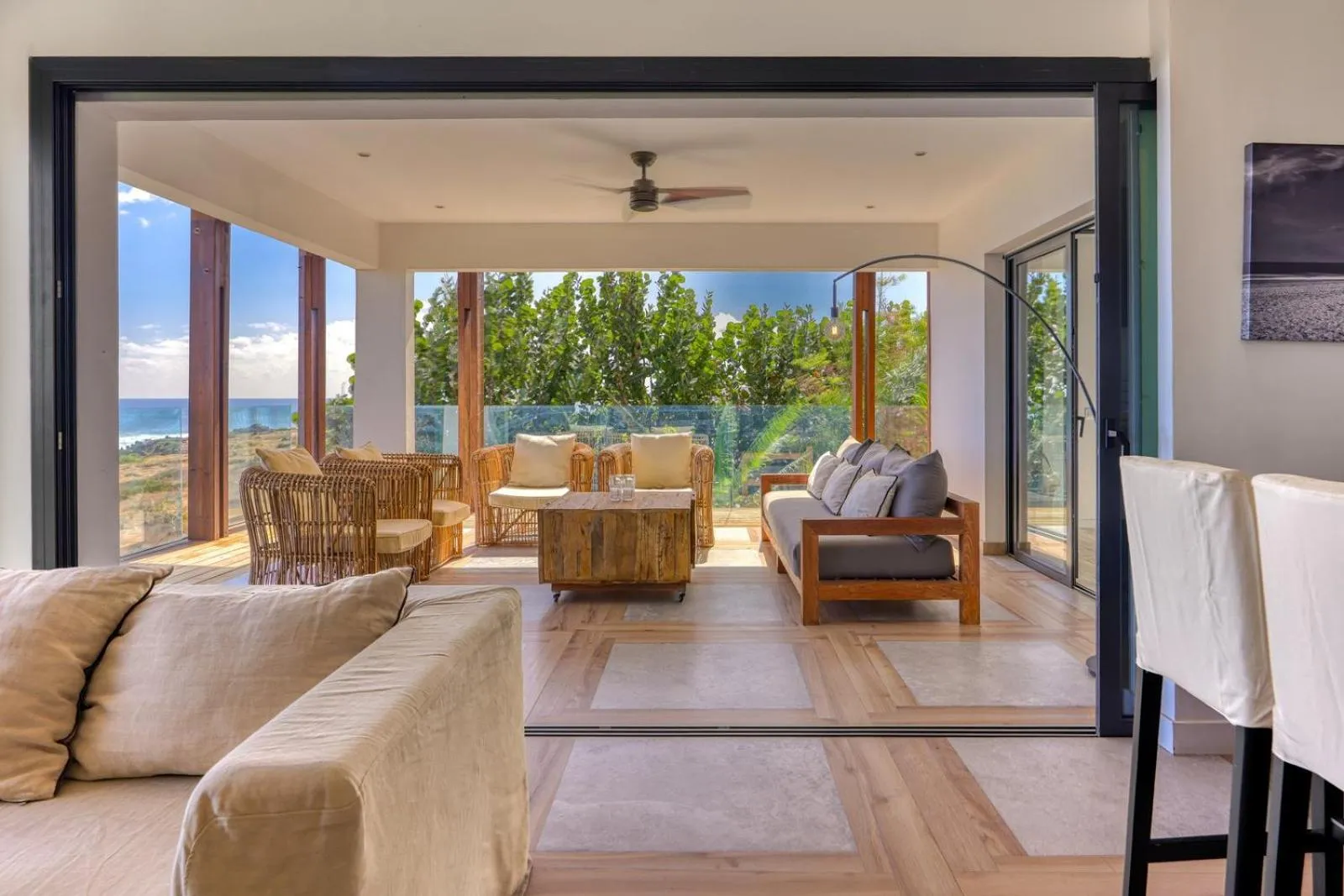 Patio in Le Moma by the ocean