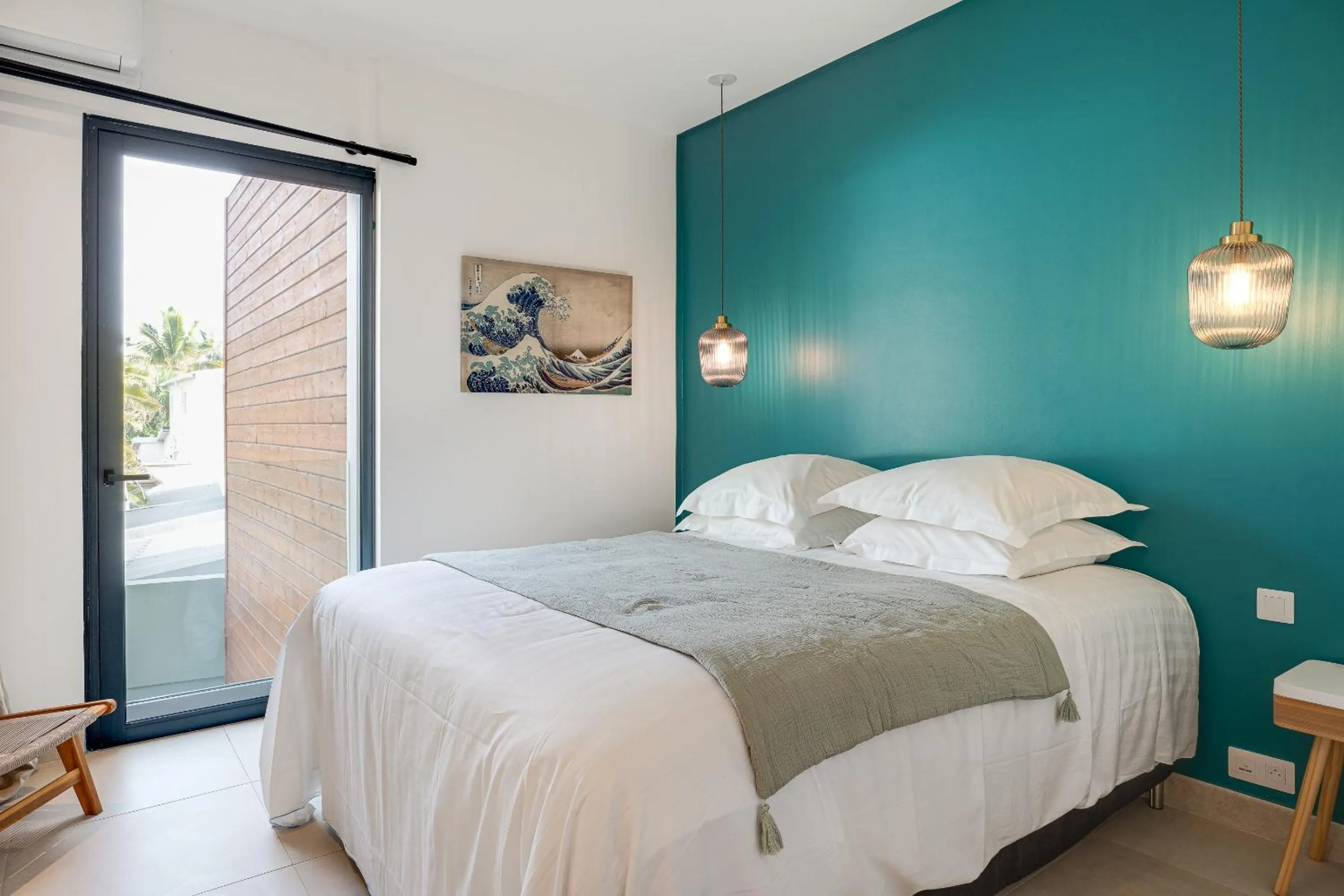 Bed in Le Moma by the ocean