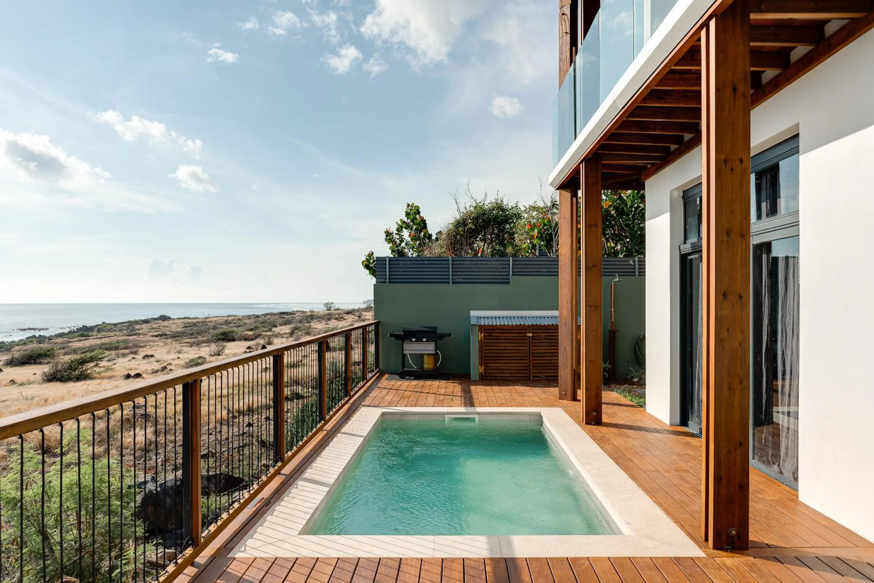 Property building in Le Moma by the ocean