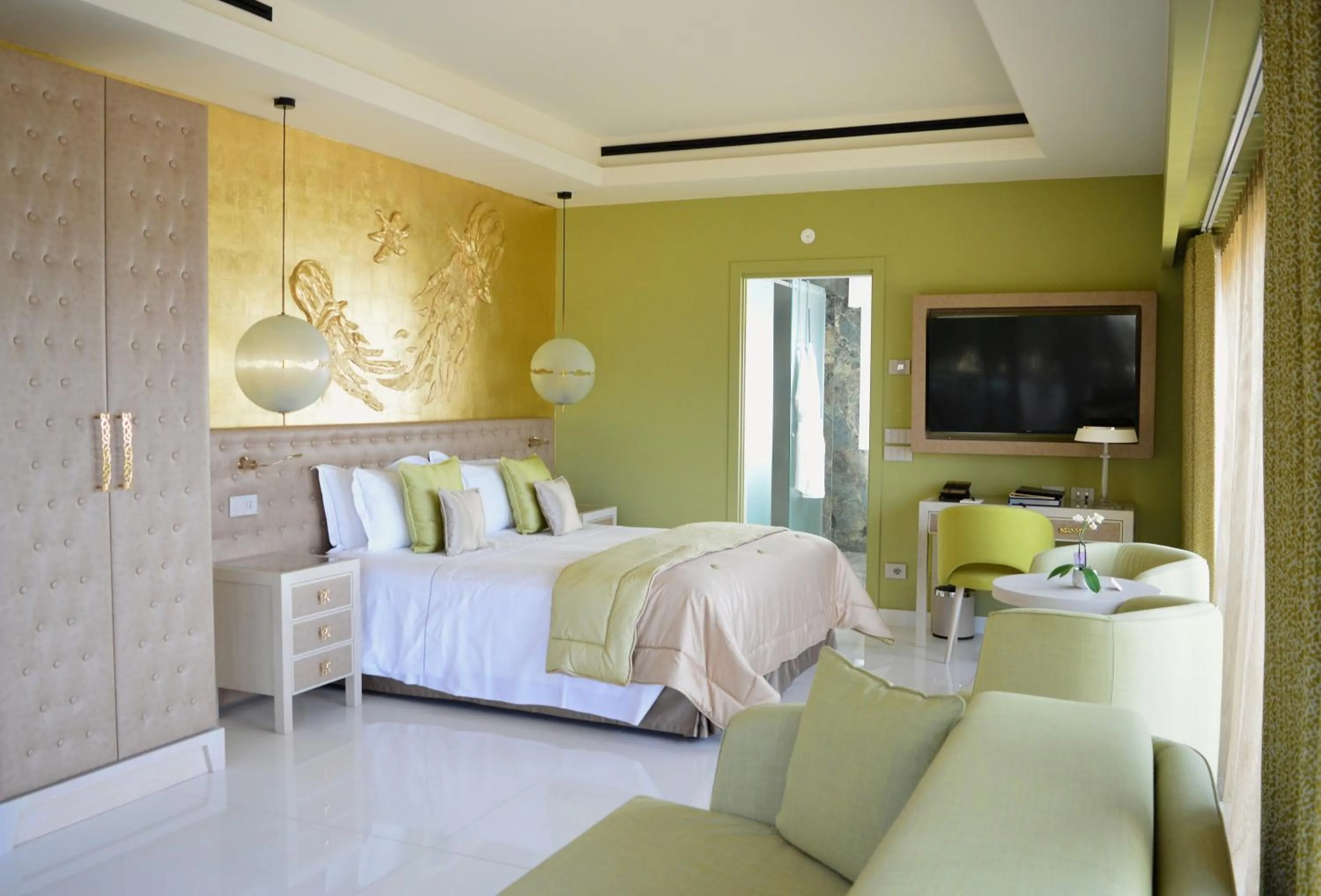 Bedroom, Bed in Cala Beach Resort