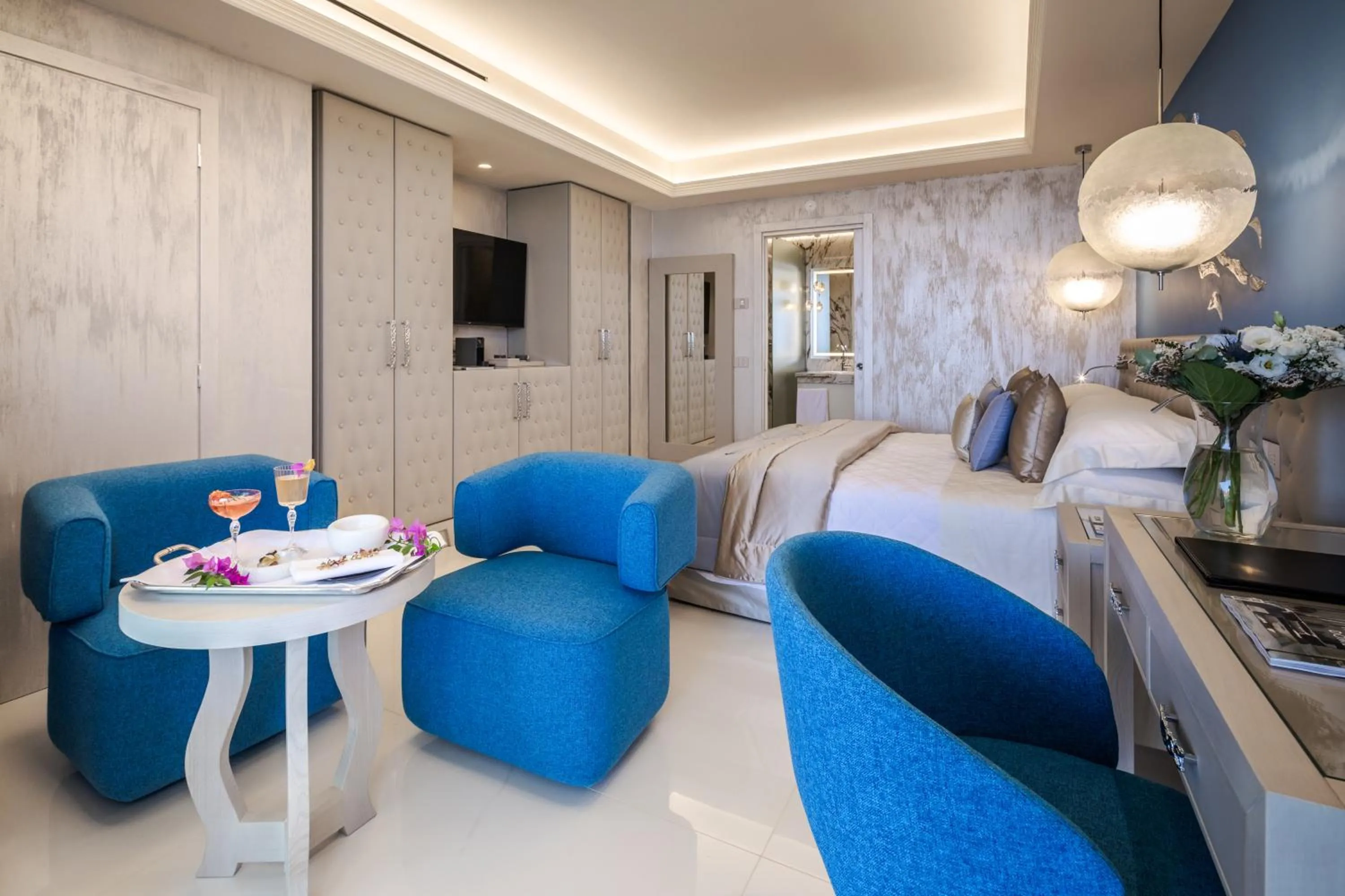 TV and multimedia in Cala Beach Resort