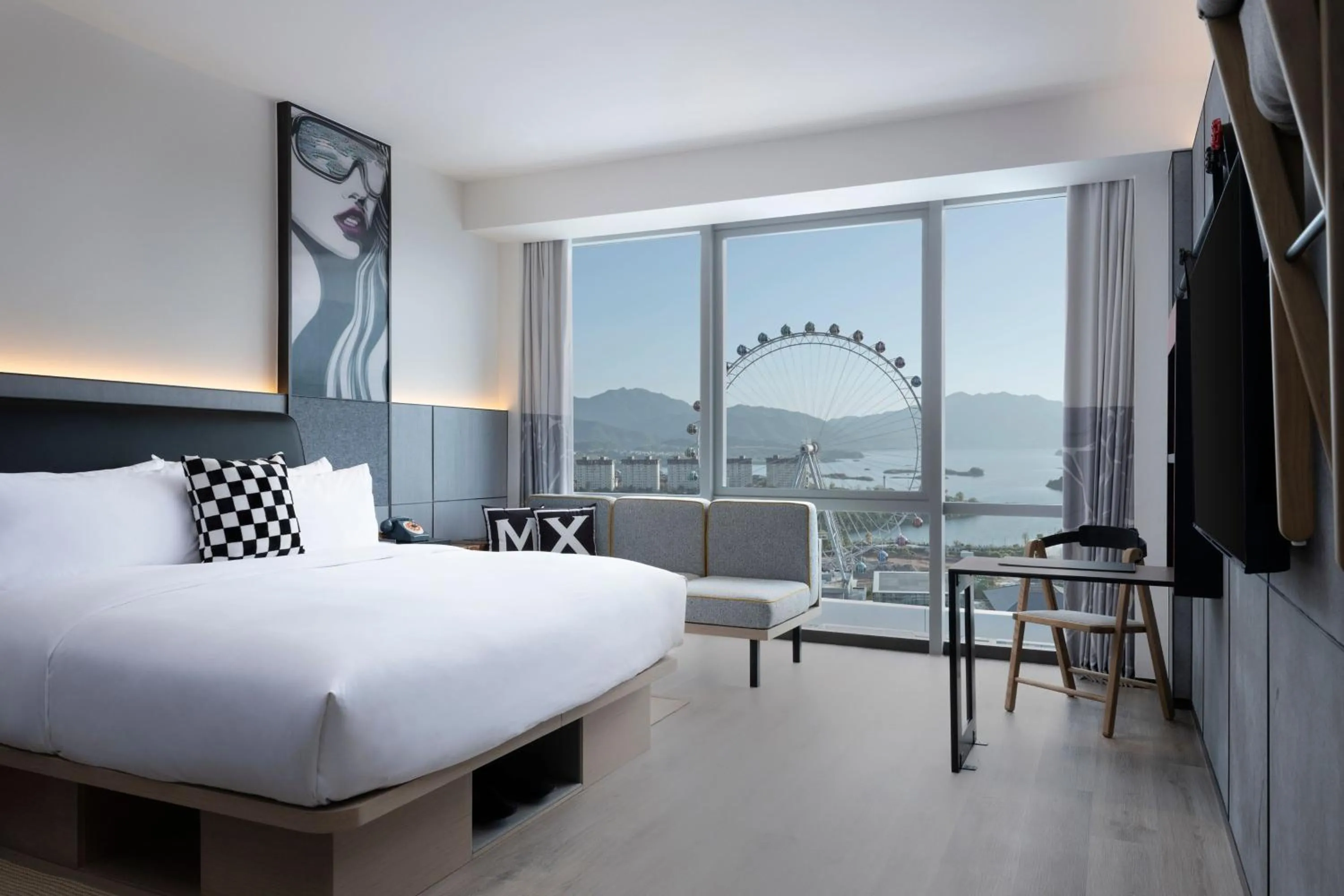 Photo of the whole room, Bed in Moxy Qiandao Lake