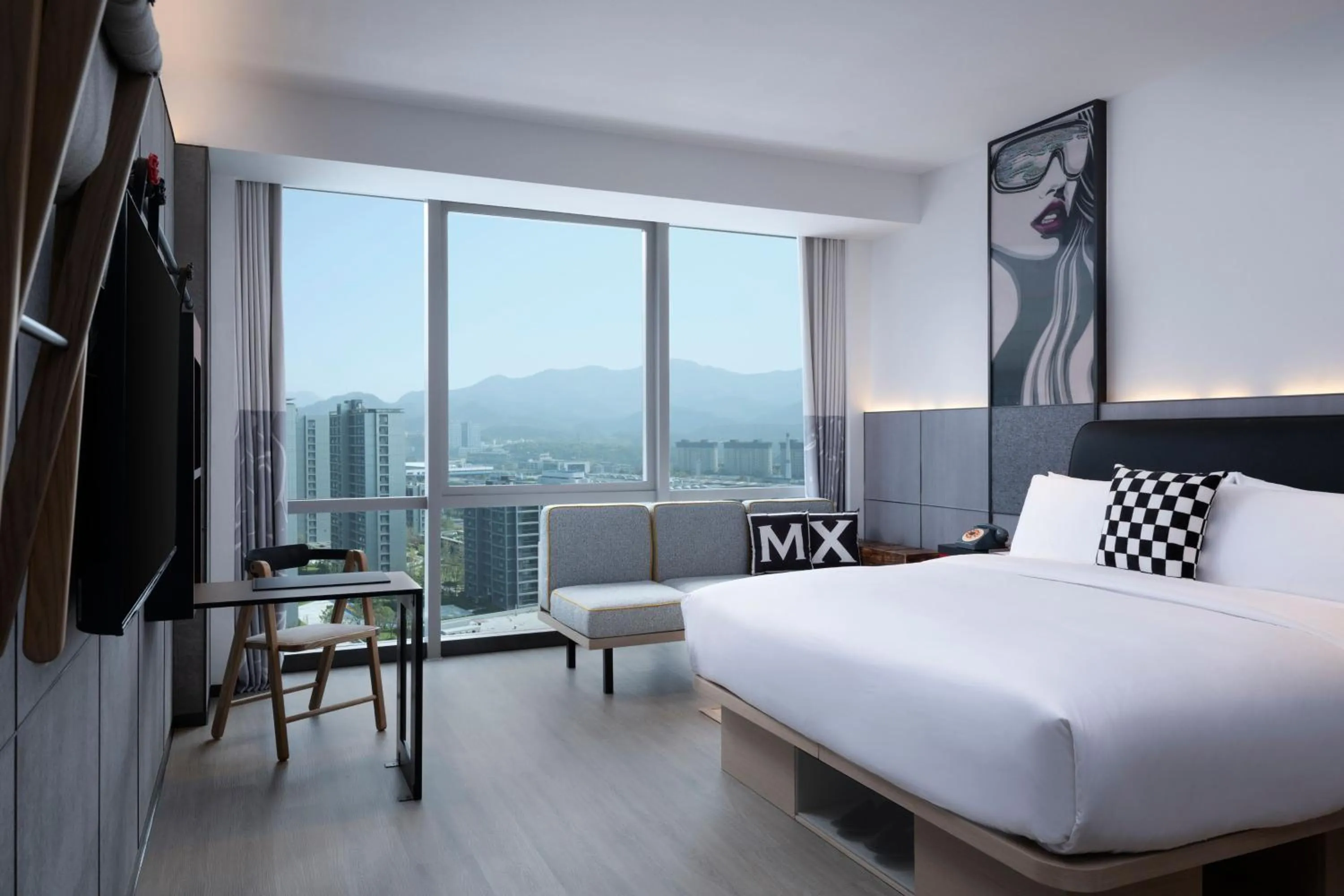 Photo of the whole room, Bed in Moxy Qiandao Lake