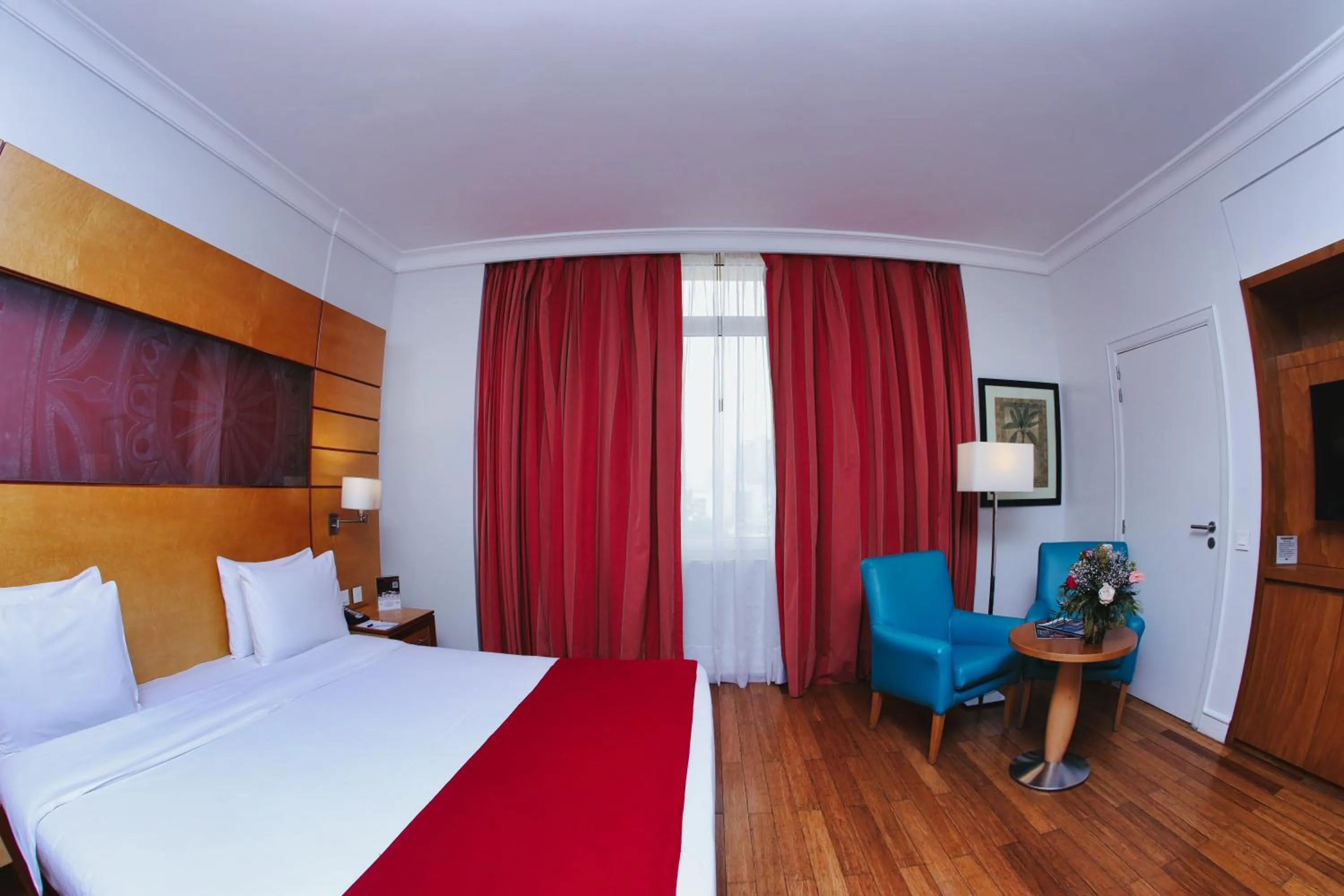Photo of the whole room, Bed in Eko Hotel Suites