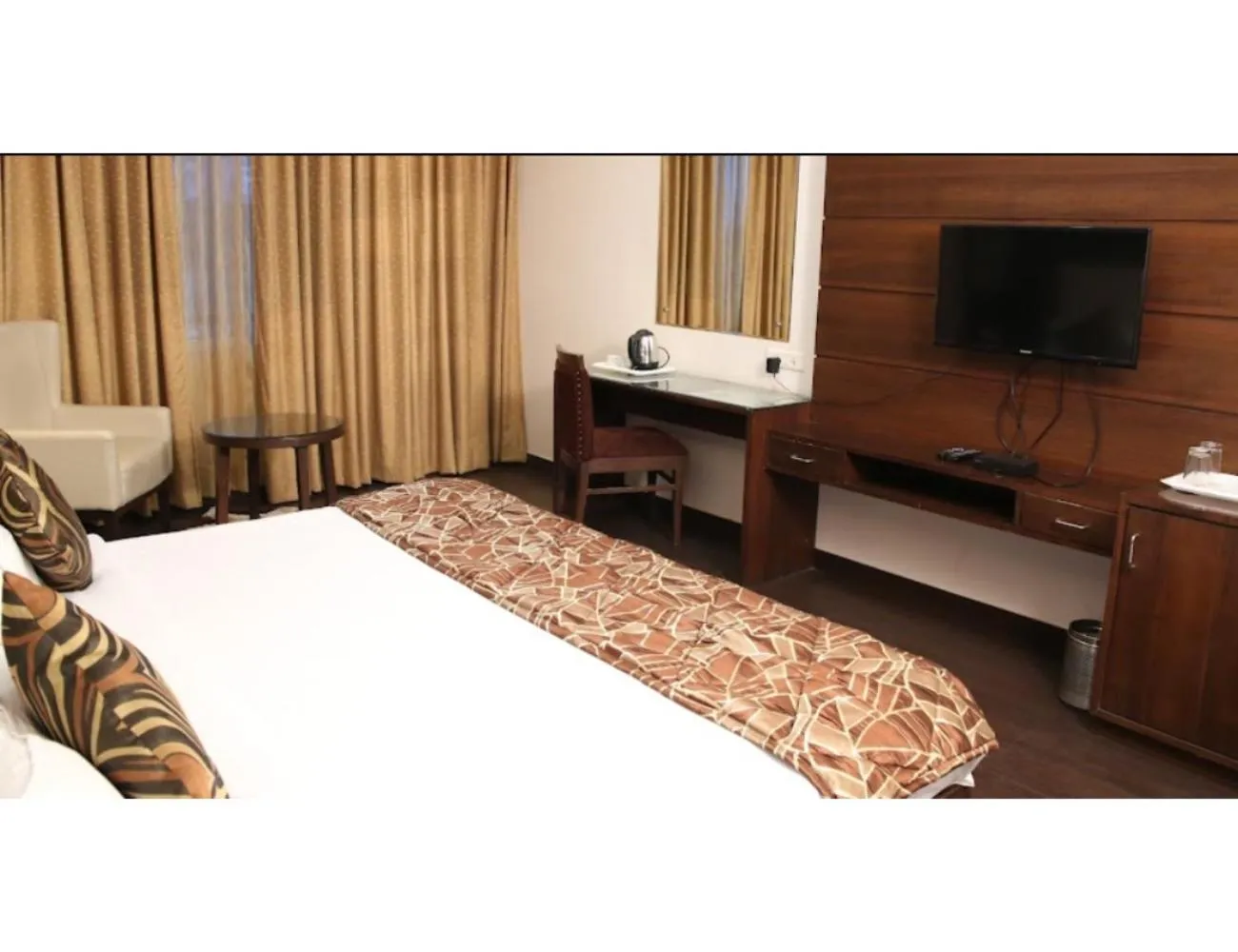 Bed in AMR Hotel, Katra