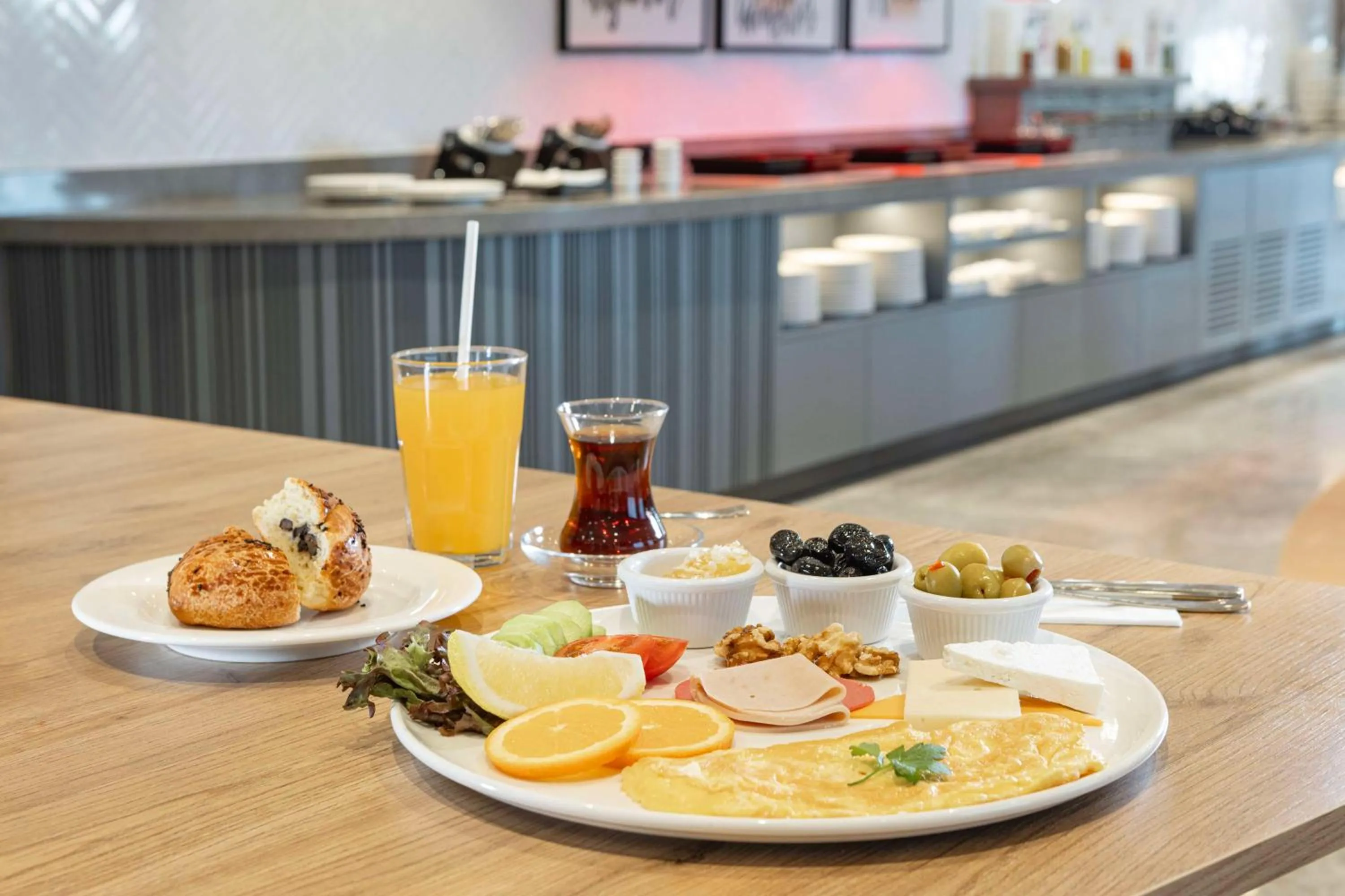Breakfast in Hampton by Hilton Antalya Airport