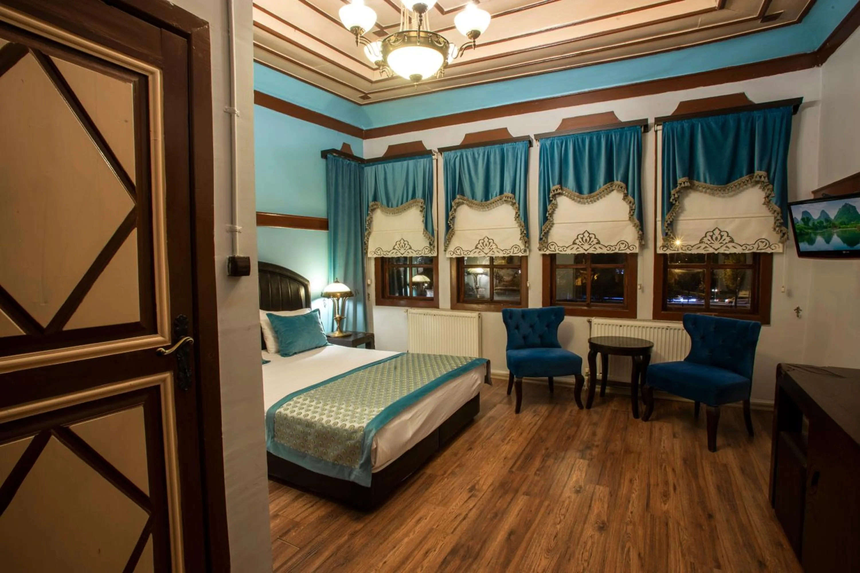 Bed in EMİN EFENDİ KONAKLARI