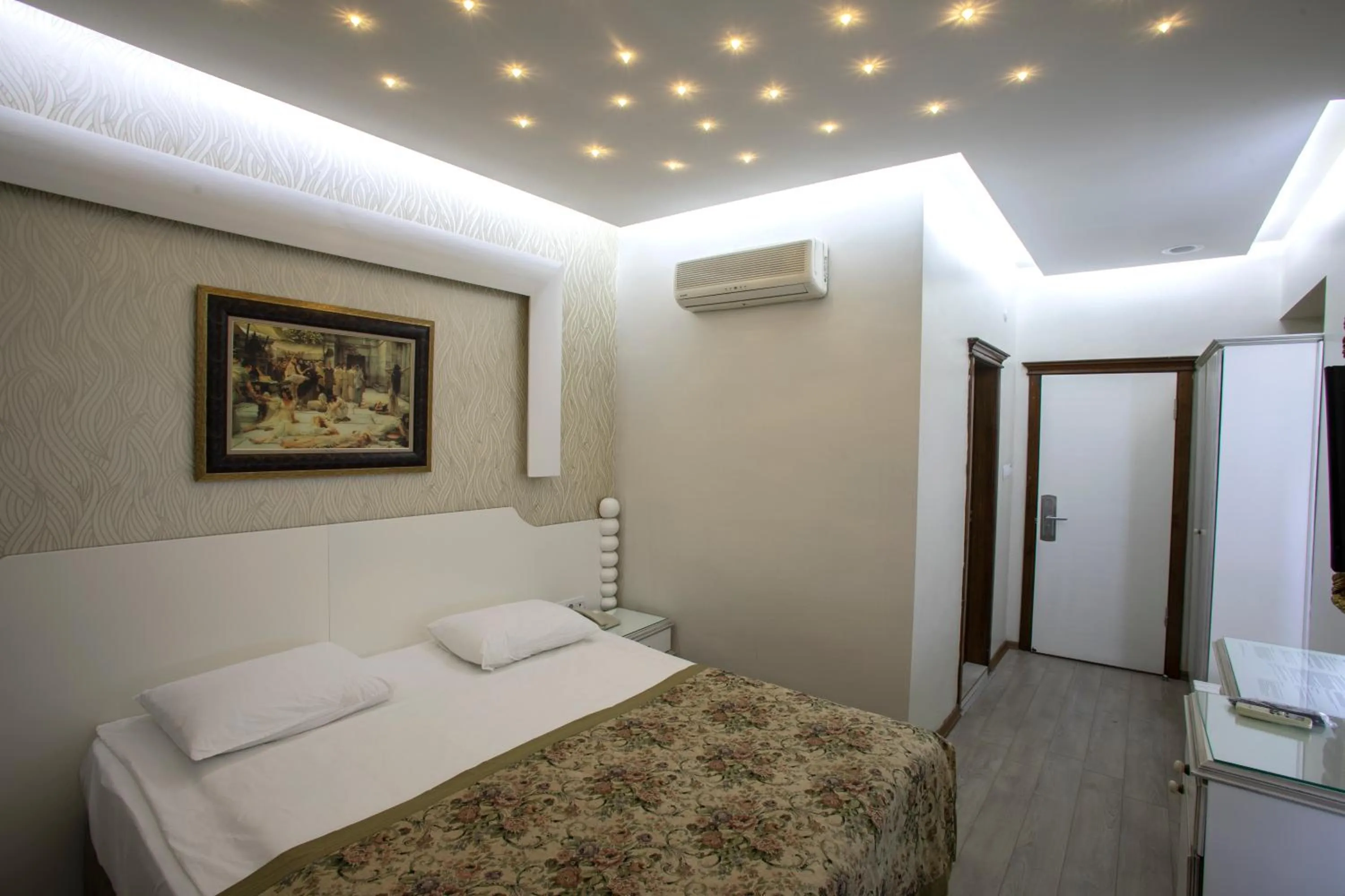 Bed in EMİN EFENDİ KONAKLARI