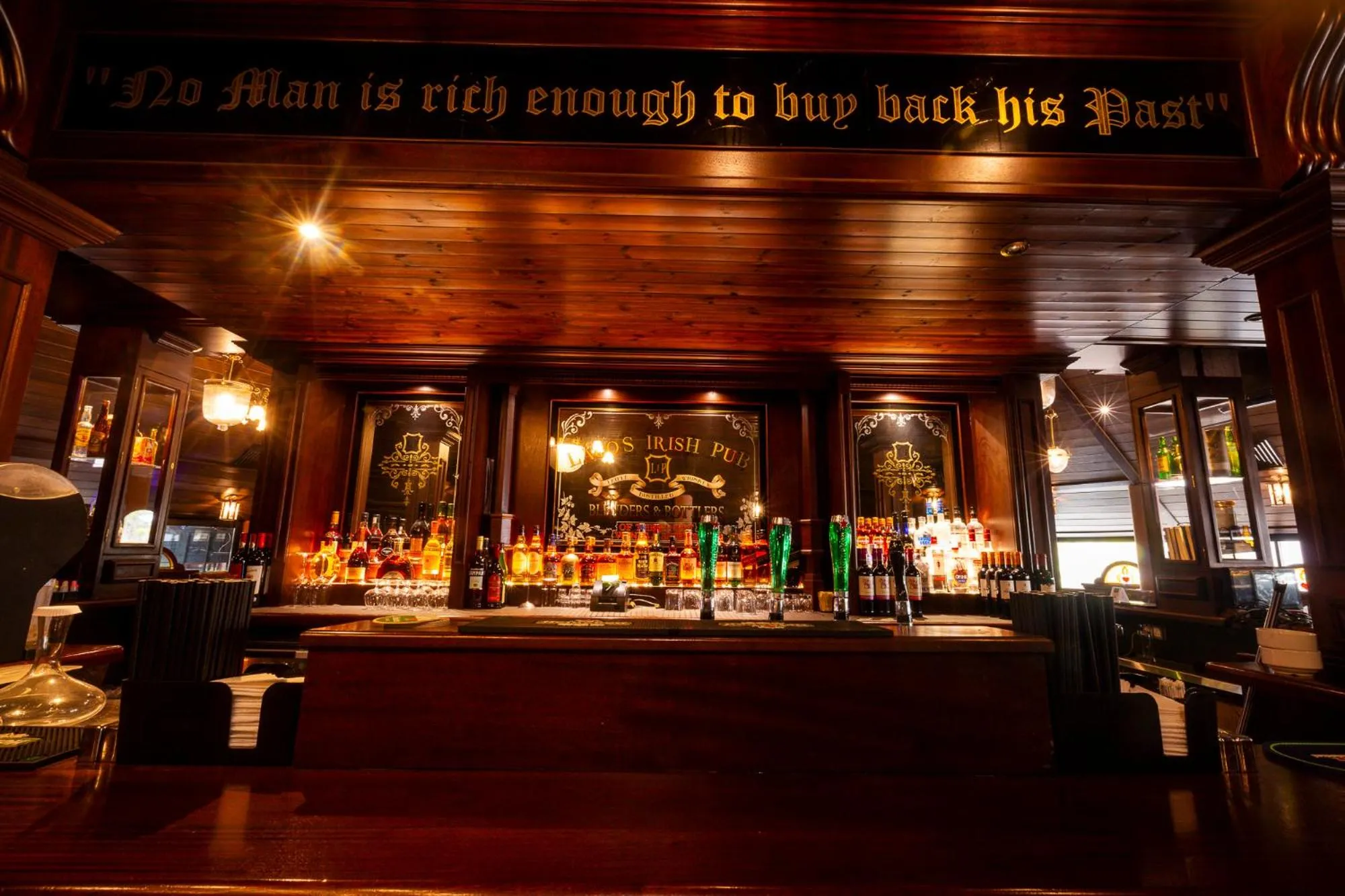 Restaurant/places to eat in Eko Hotel Gardens