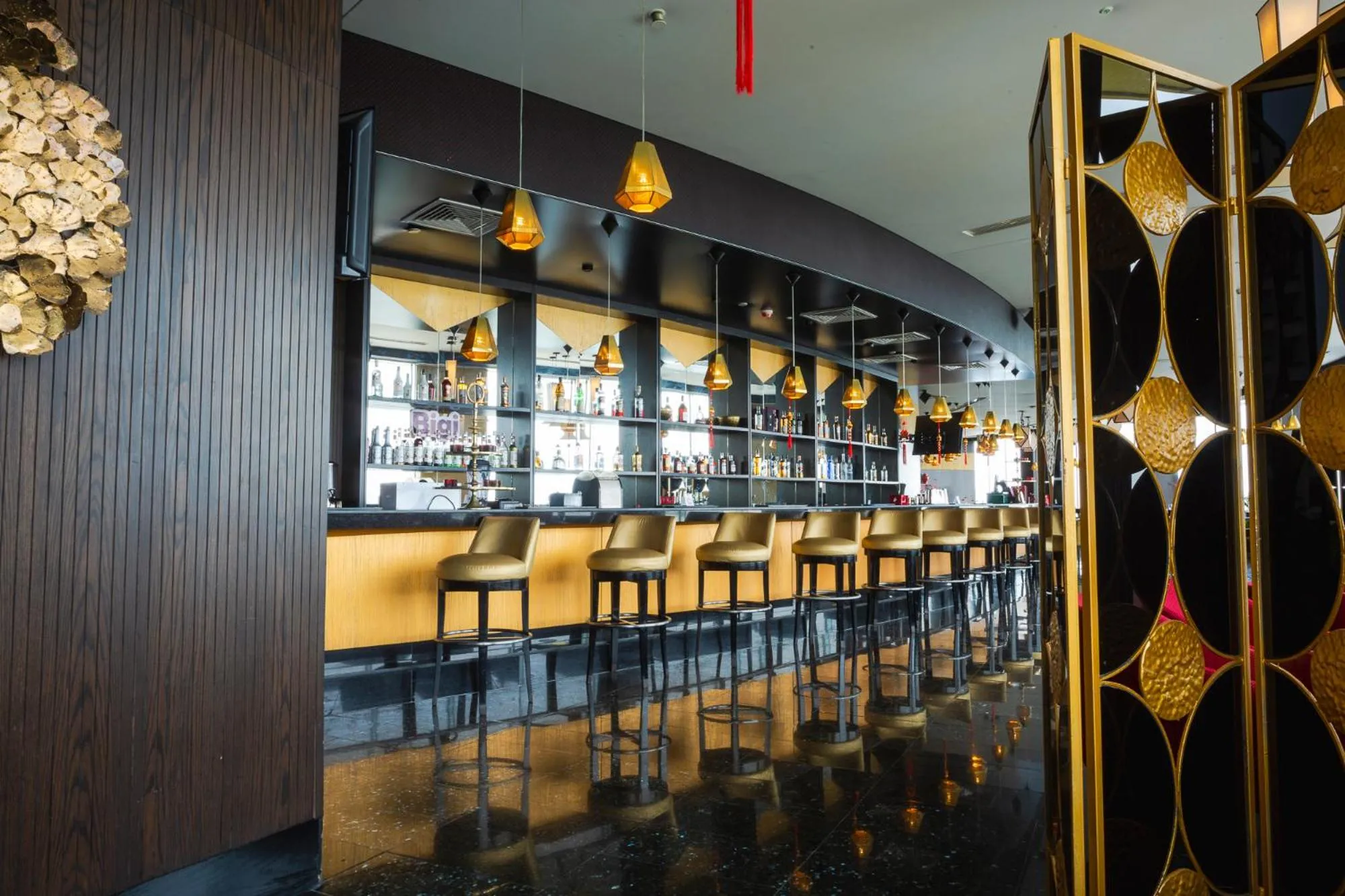 Restaurant/places to eat in Eko Hotel Gardens