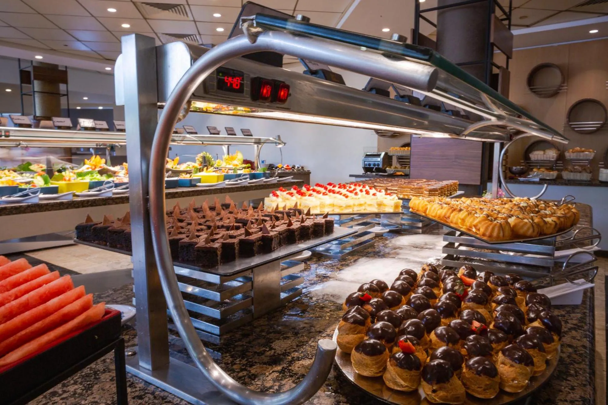 Restaurant/places to eat in Eko Hotel Gardens