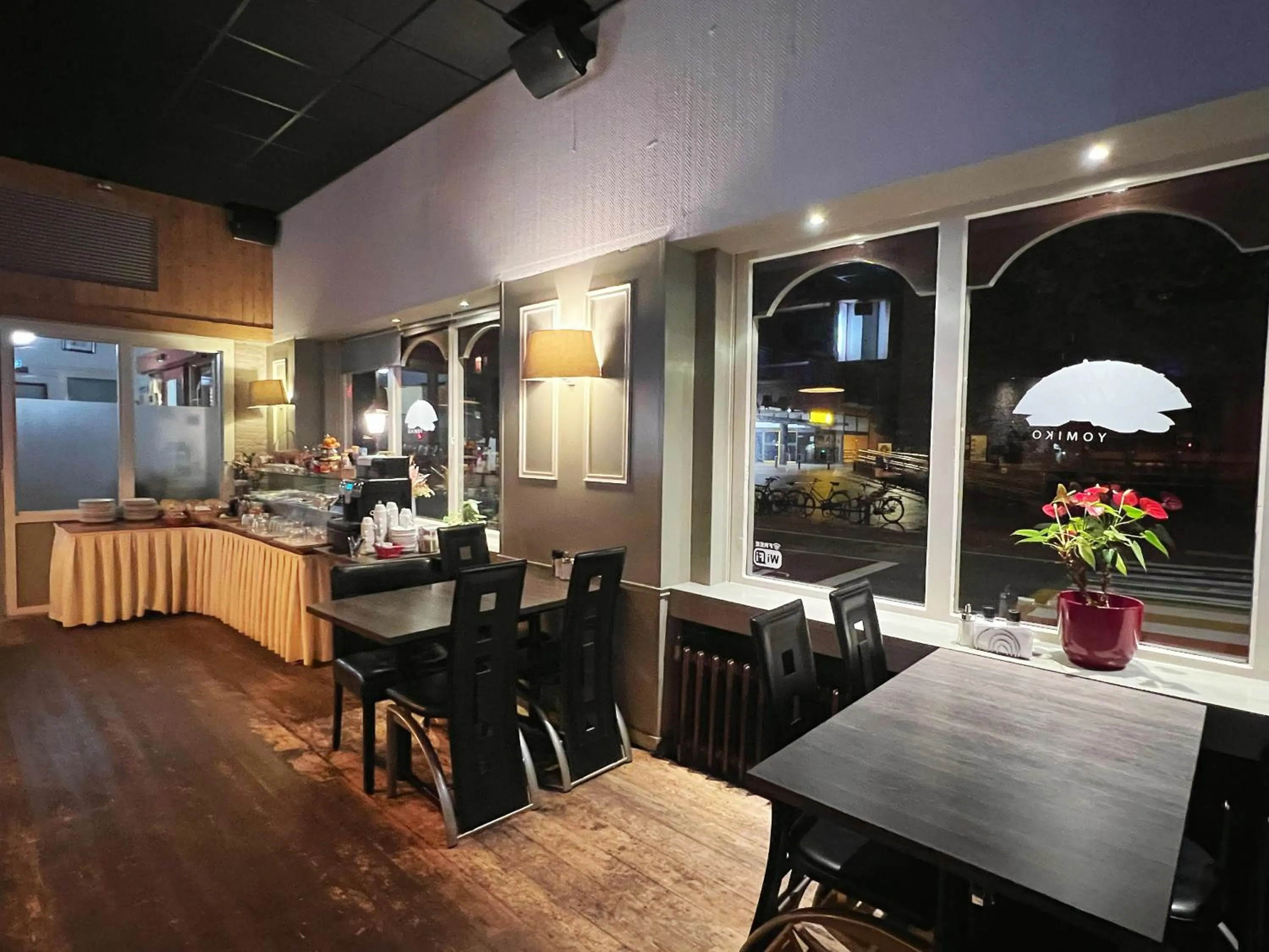 Restaurant/places to eat in CoronaZeist-Utrecht NL