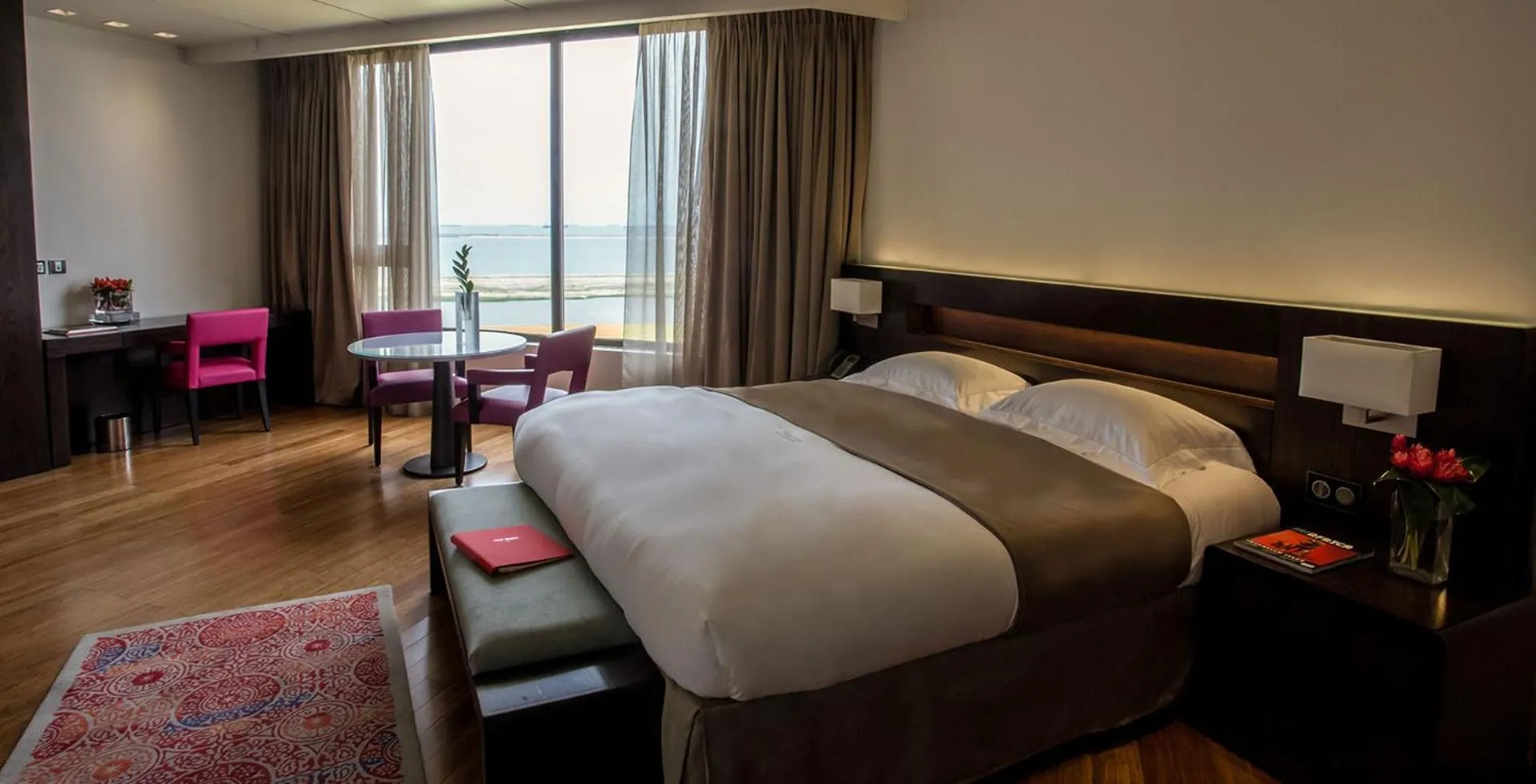 Bedroom, Bed in Eko Hotel Signature