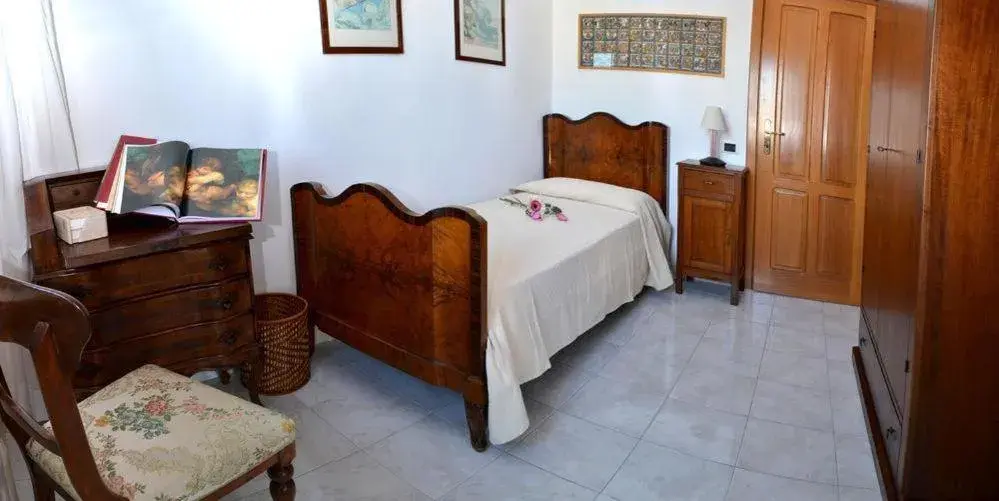 Single Room with Private External Bathroom in Le Stanze di Cornelia Single Room with Private External Bathroom in Le Stanze di Cornelia